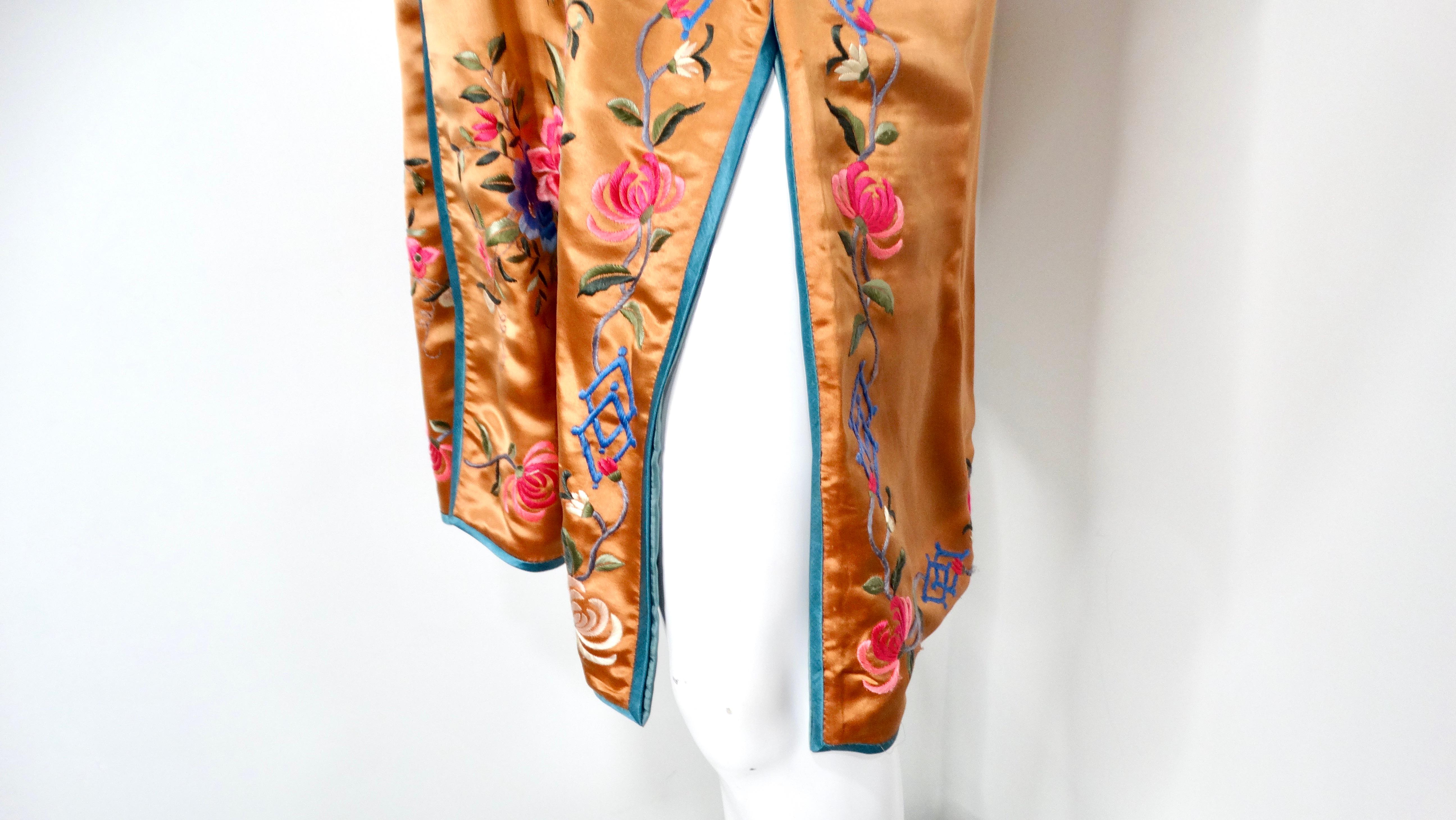 1950s Vintage Orange Chinese Silk Floral Embroidered Print Jacket For Sale 2