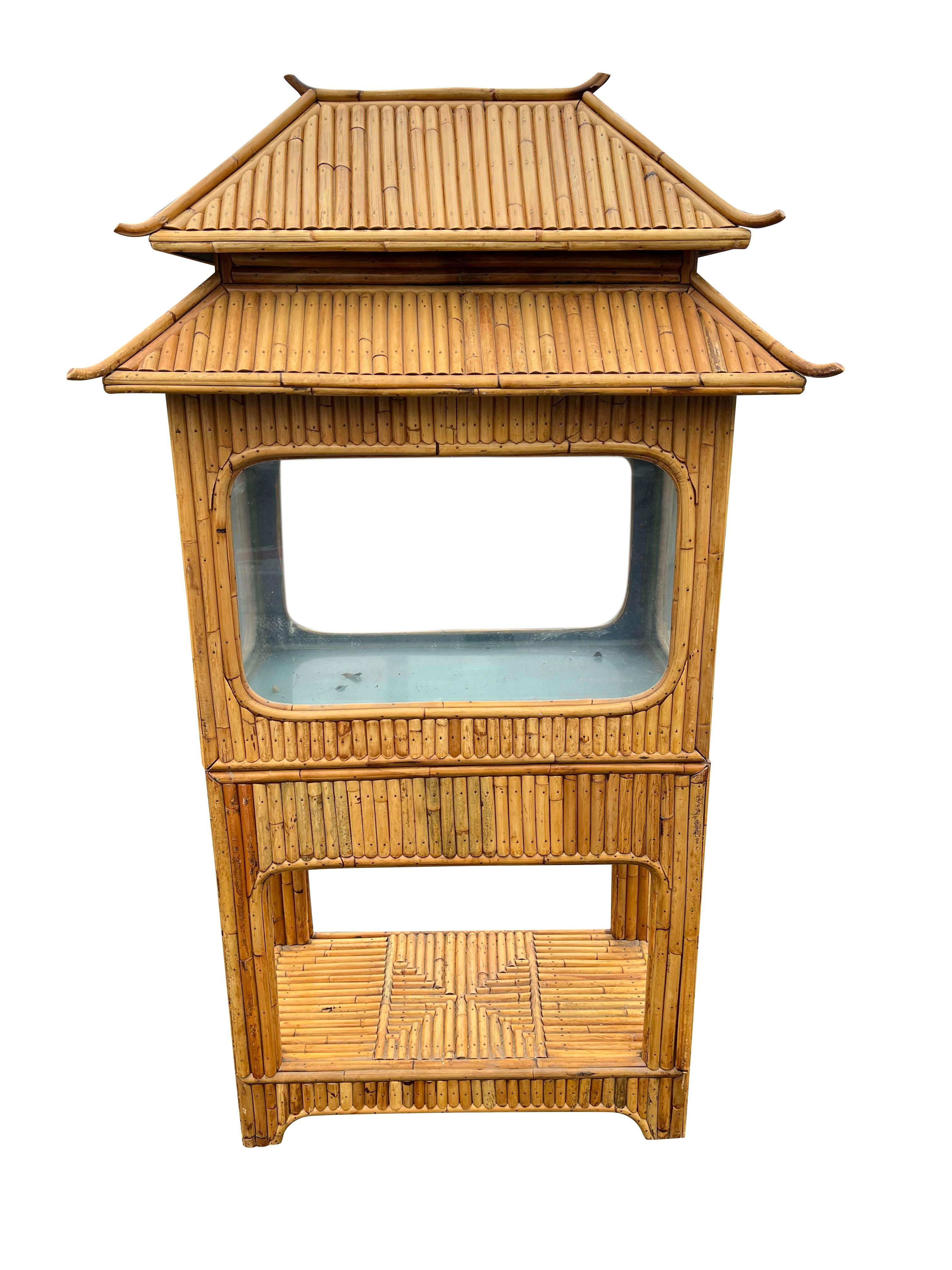 American 1950s Vintage Pagoda Asian Style Bamboo Rattan Glass Fish Tank