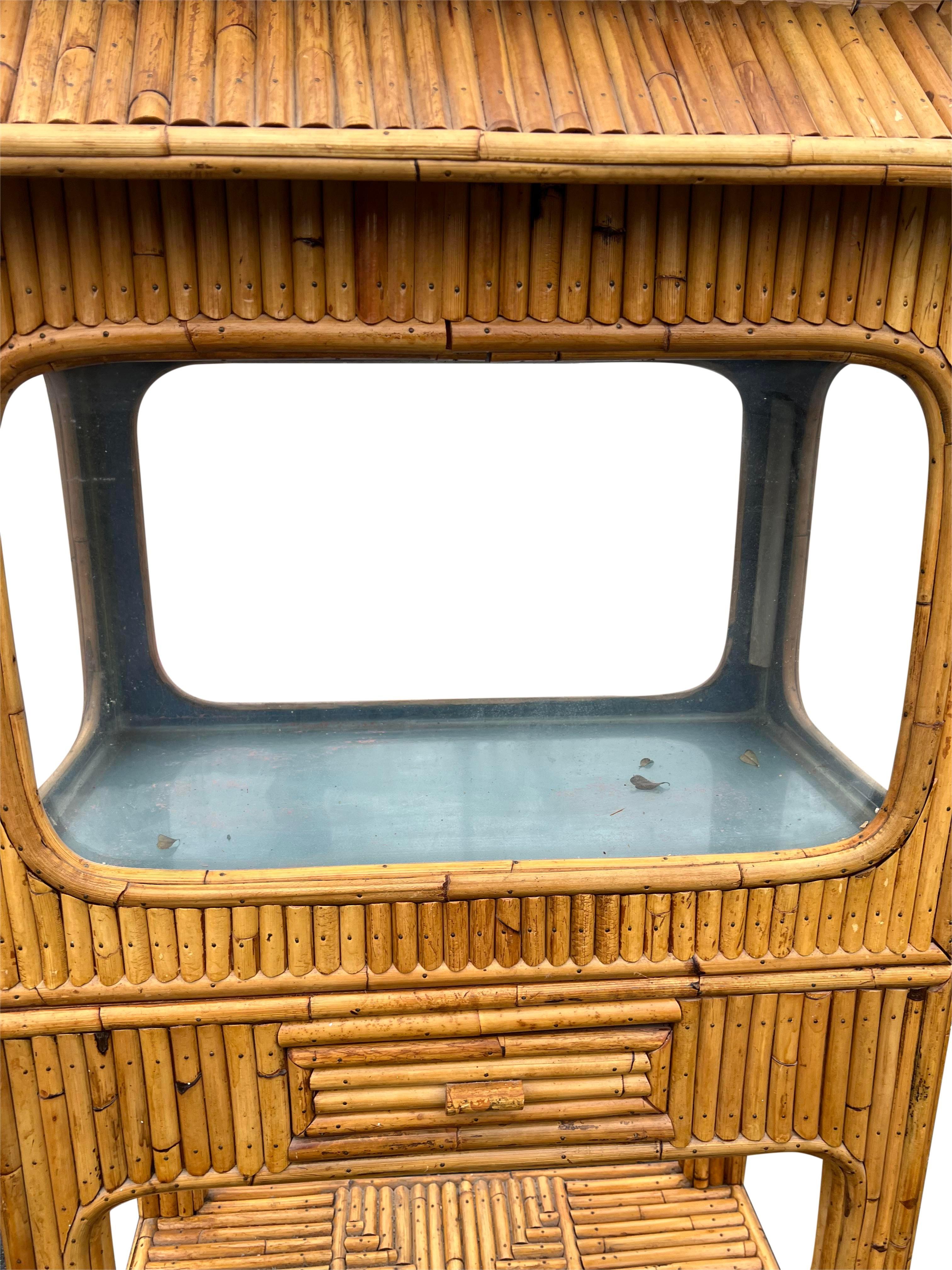 1950s Vintage Pagoda Asian Style Bamboo Rattan Glass Fish Tank 2