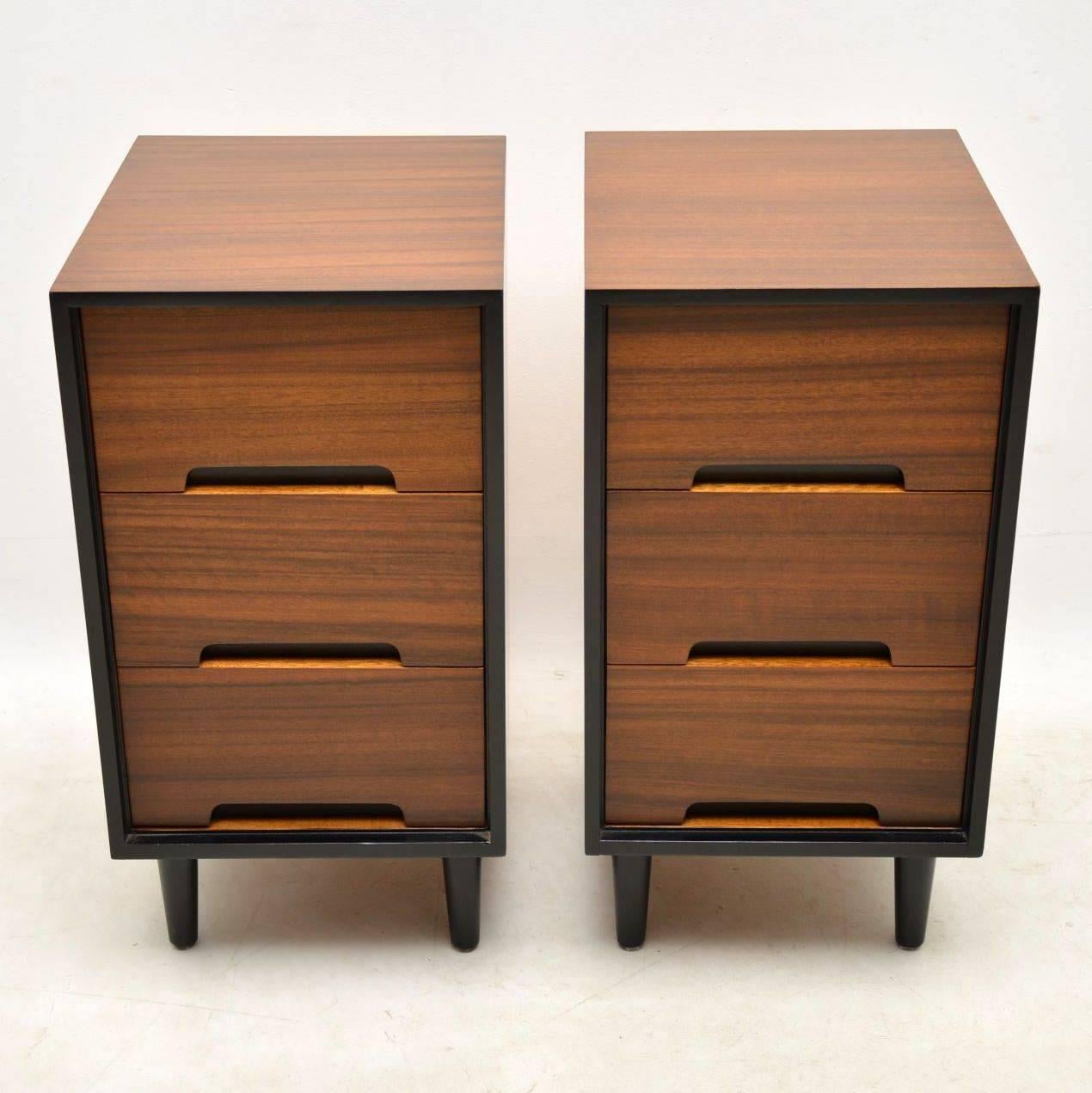 1950s Vintage Pair of Walnut Bedside Chests by John & Sylvia Reid for Stag In Excellent Condition In London, GB