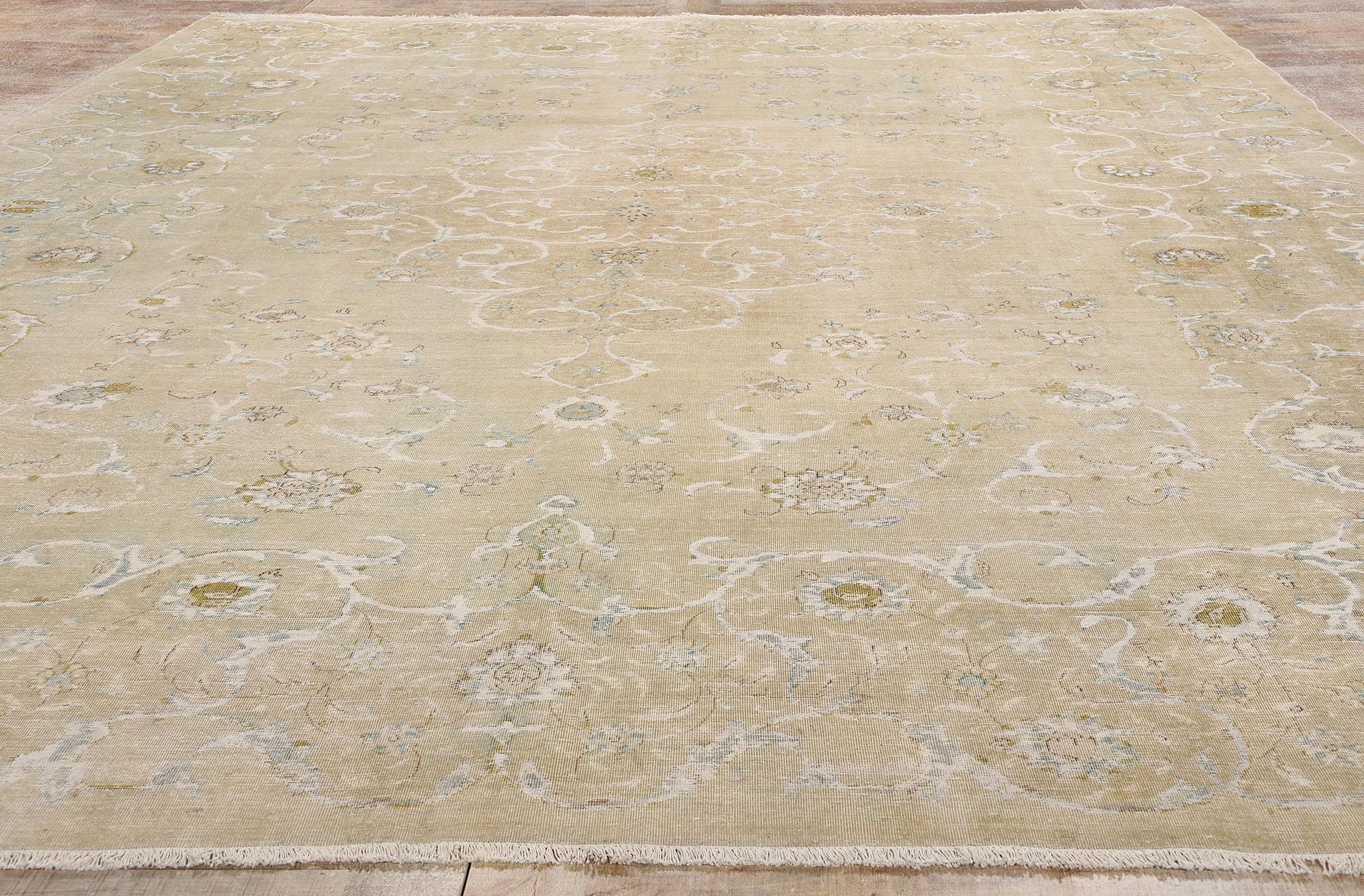 Persischer Kashan-Teppich aus den 1950er Jahren, verwitterte Finesse trifft auf belgischen Chic im Angebot 1