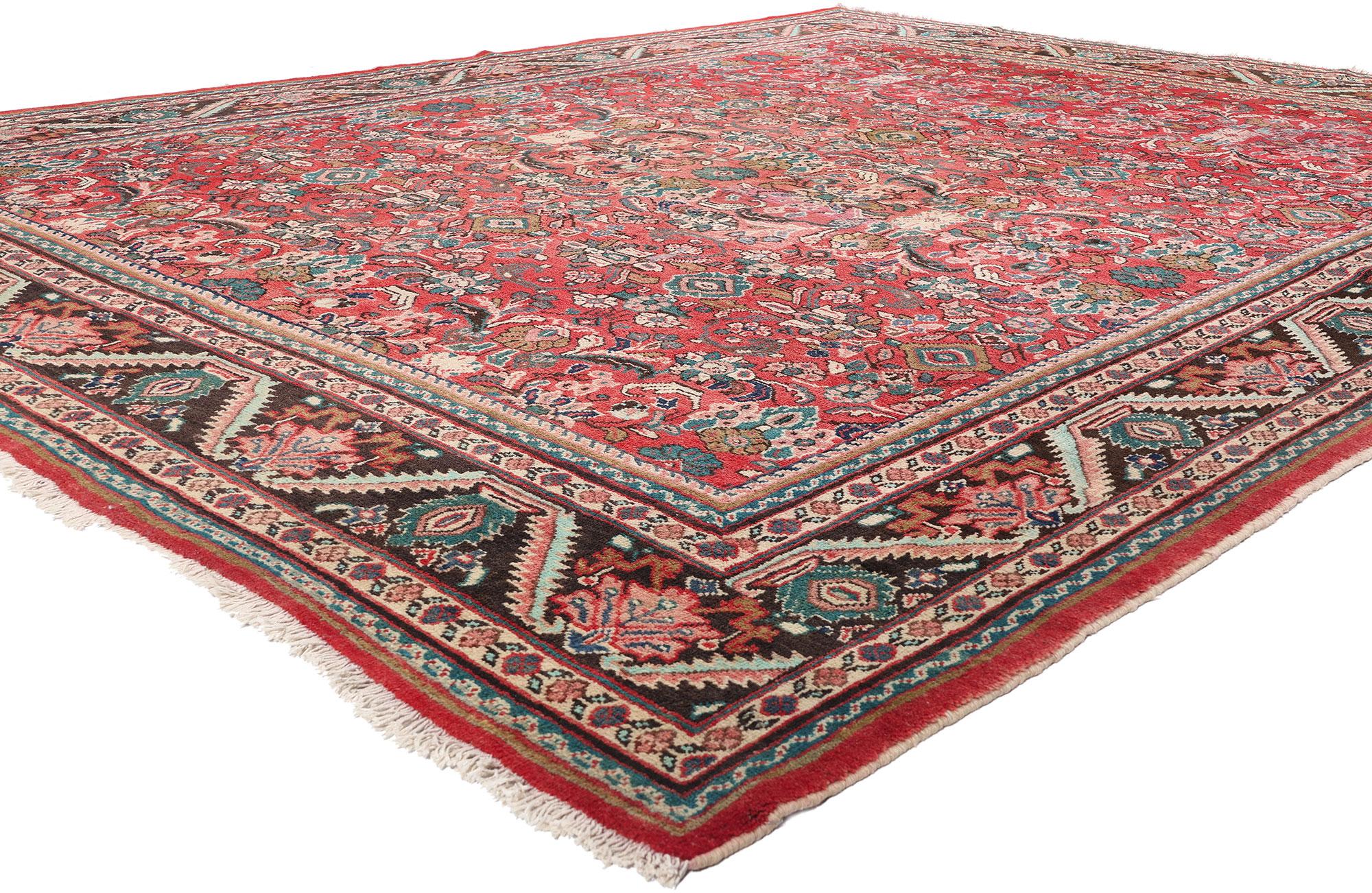 79145 Vintage Persischer Mahal Teppich, 10'10 x 13'10. Dieser handgeknüpfte alte persische Mahal-Teppich aus Wolle ist ein brillantes Beispiel für traditionelle Kunst und kulturelle Symbolik. Das Allover-Muster setzt sich aus Mina-Khani-Motiven
