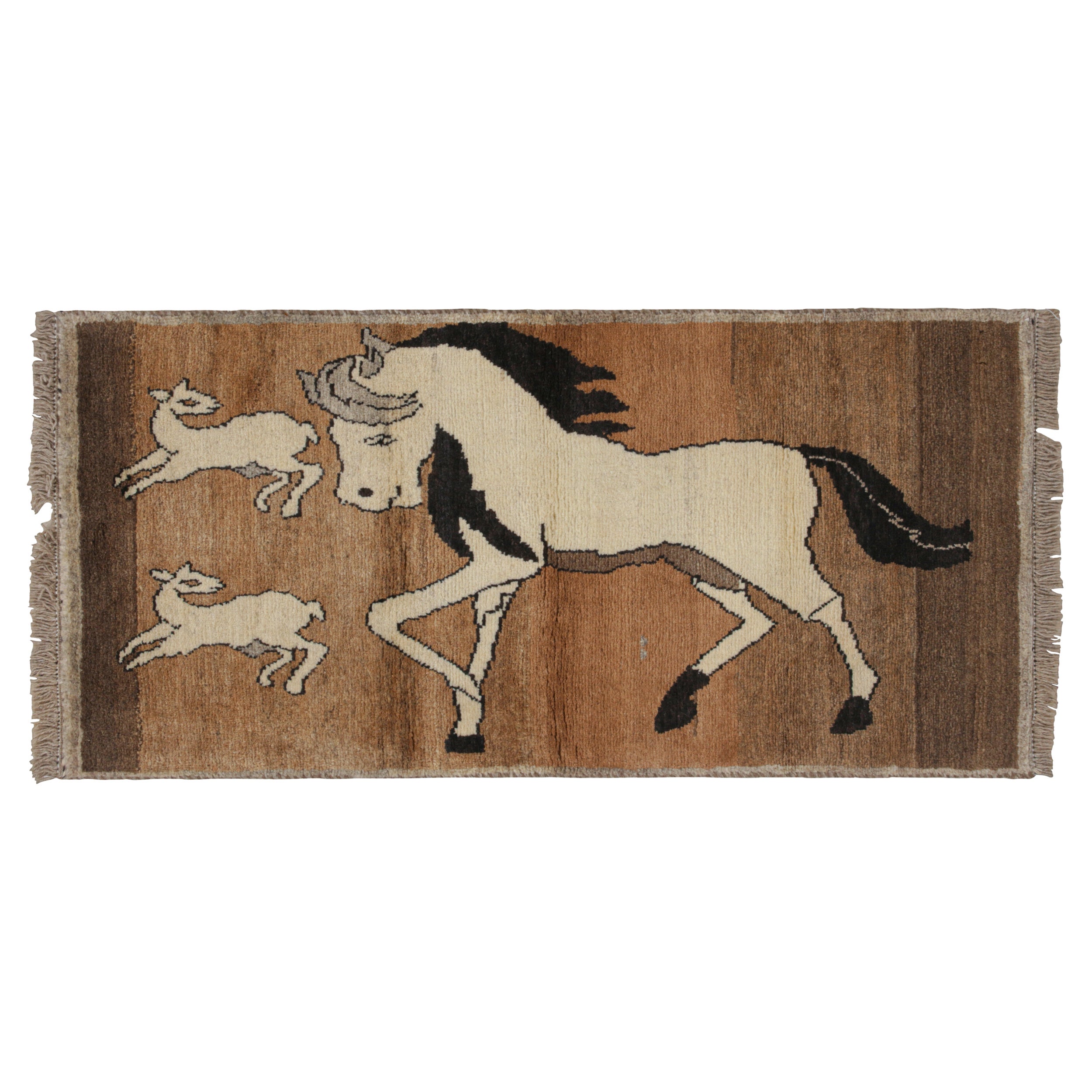 1950er Vintage Persischer Stammesteppich in Brown mit Pferdebildern