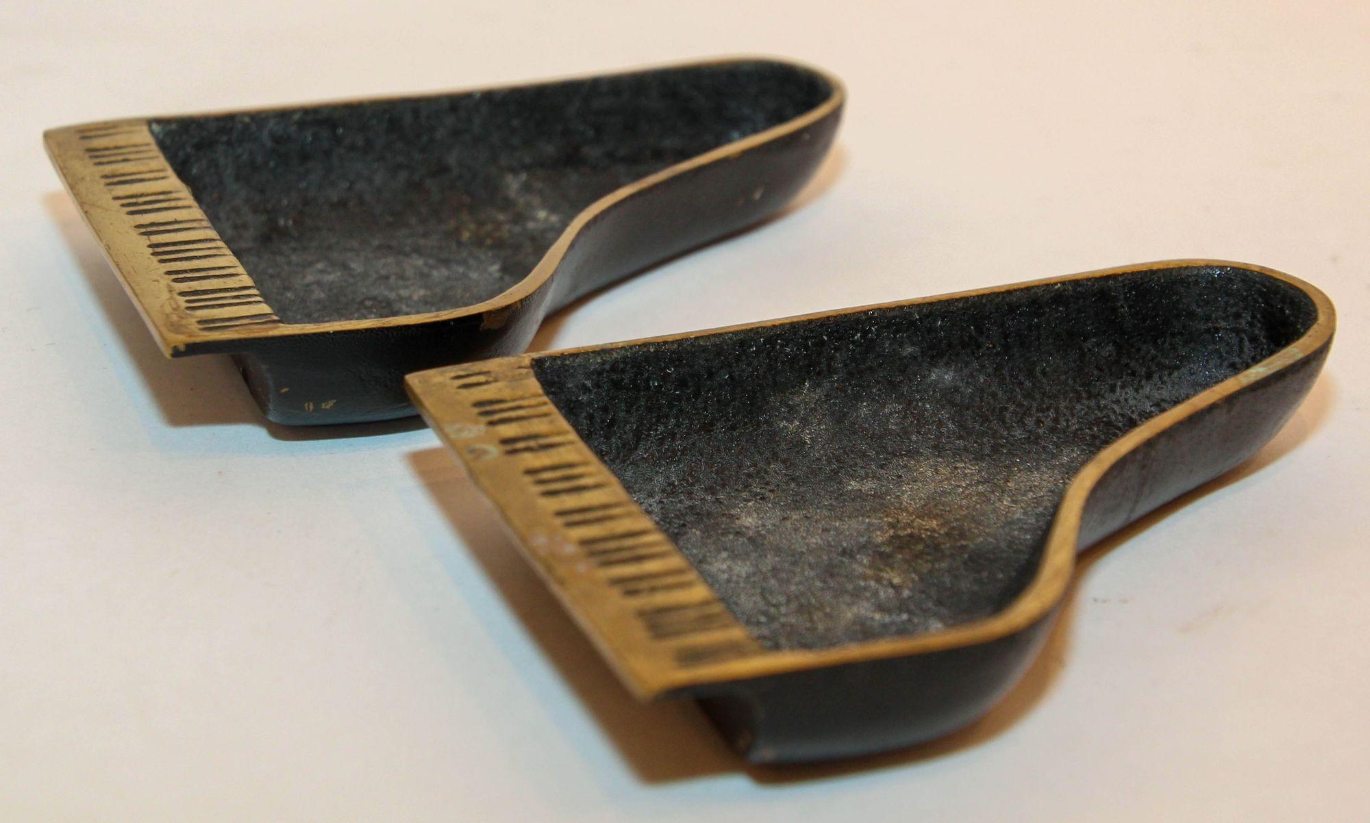 Mid-Century Modern 1950's Vintage Piano Form Brass Ashtray by Dayagi Israel Set of 3 For Sale