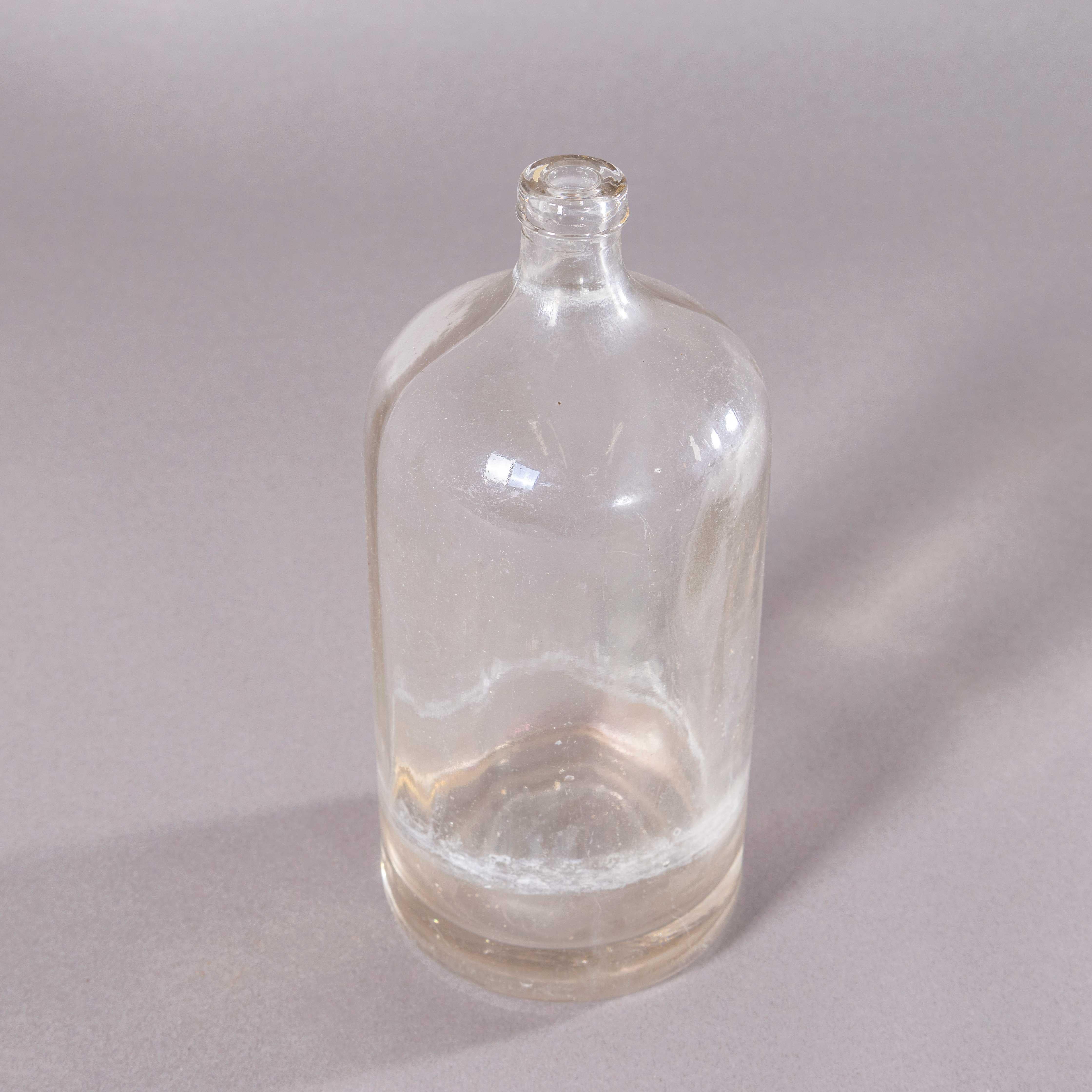 Bouteilles de soda roumaines des années 1950 sans siphon - Verre clair en vente 2