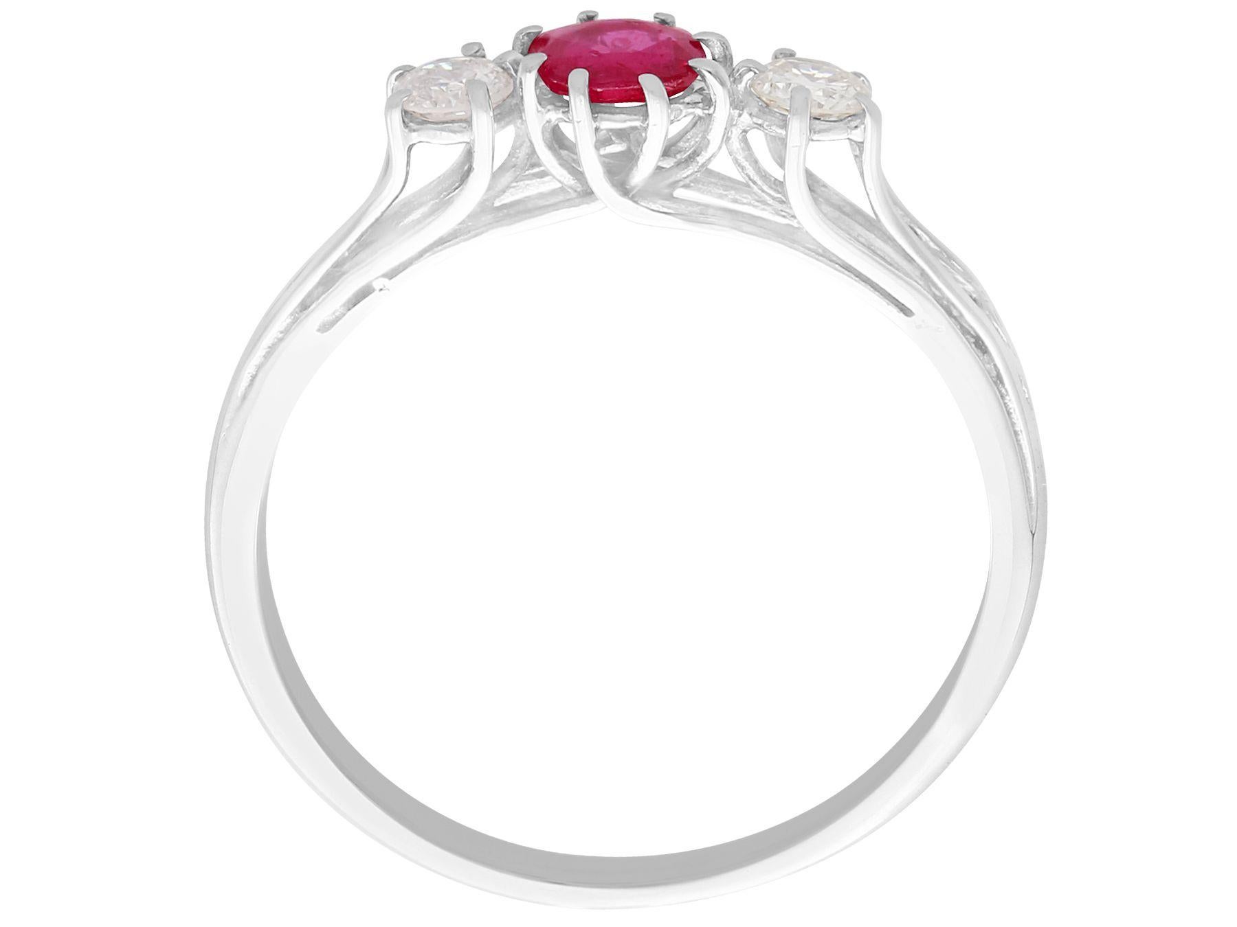 1950s Vintage Ruby and Diamond White Gold Trilogy Ring In Good Condition In Jesmond, Newcastle Upon Tyne