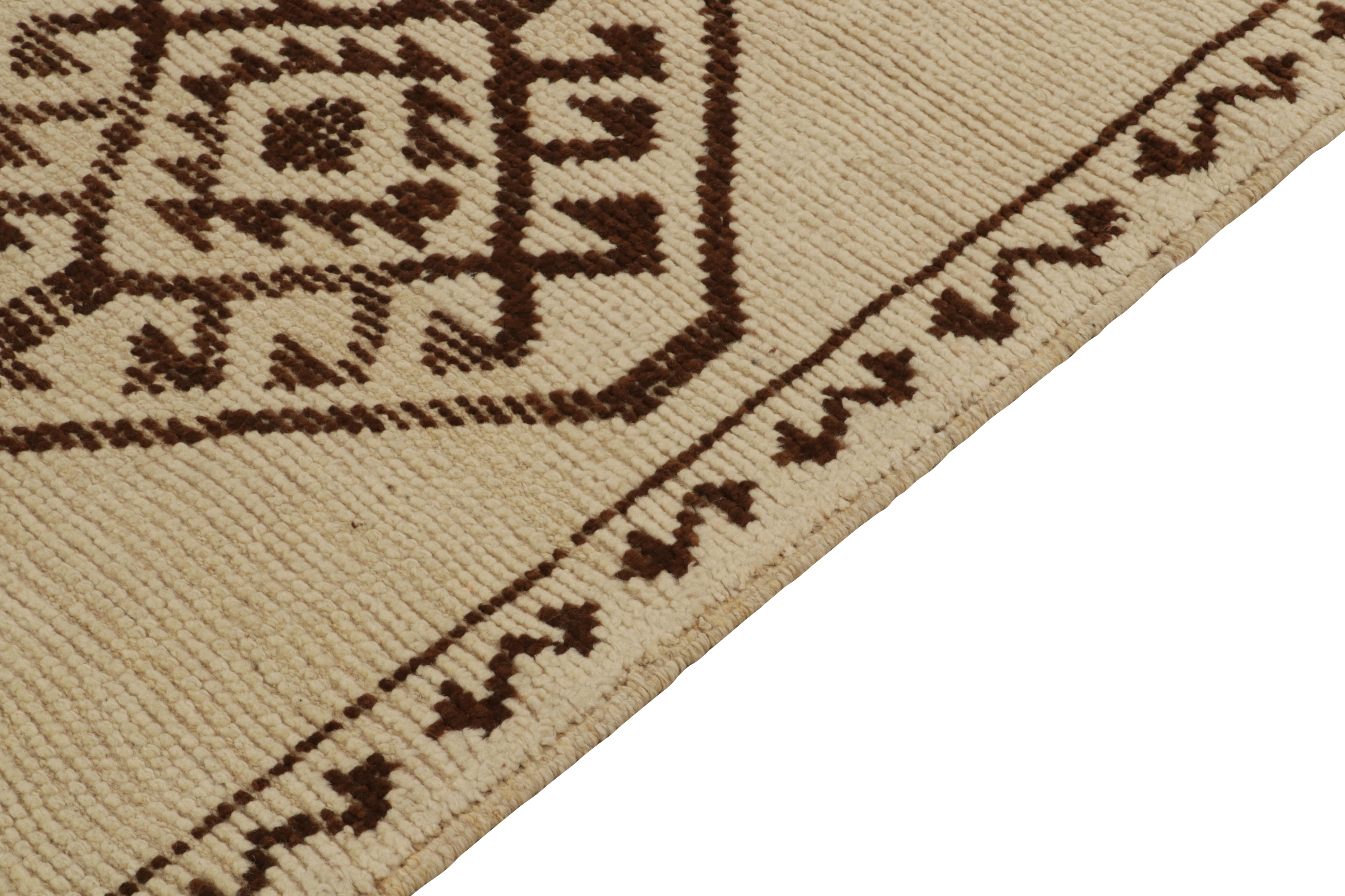 1950s Vintage Runner in Beige & Brown Tribal Pattern by Rug & Kilim In Good Condition For Sale In Long Island City, NY