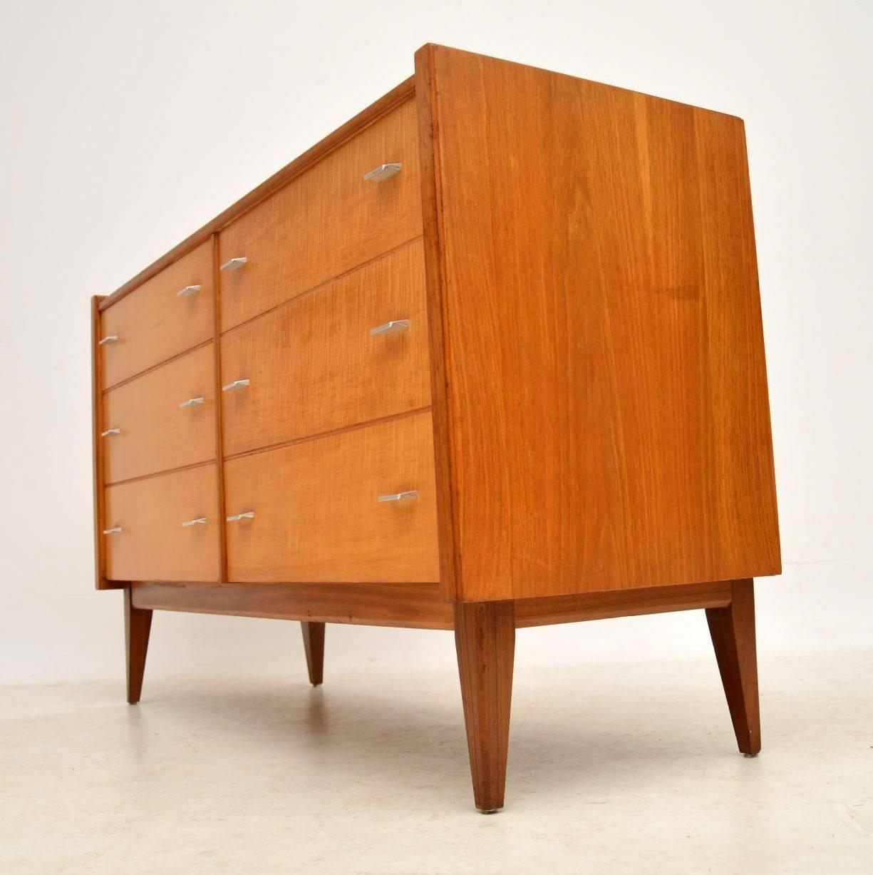 1950s Vintage Sideboard by Alfred COX in Walnut and Sycamore In Excellent Condition In London, GB