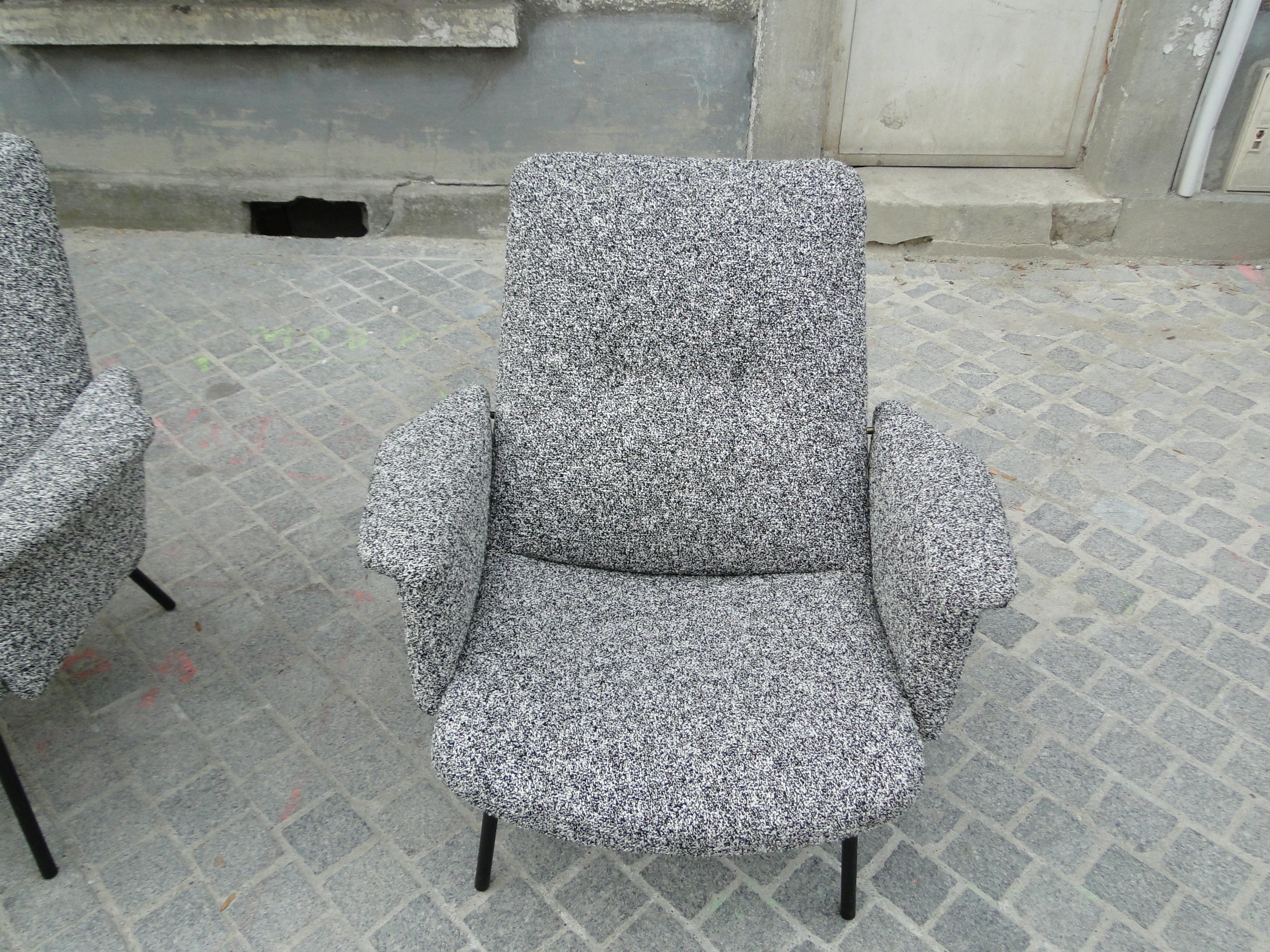 French  Pierre Guariche Vintage SK660 Armchairs Chairs   For Sale