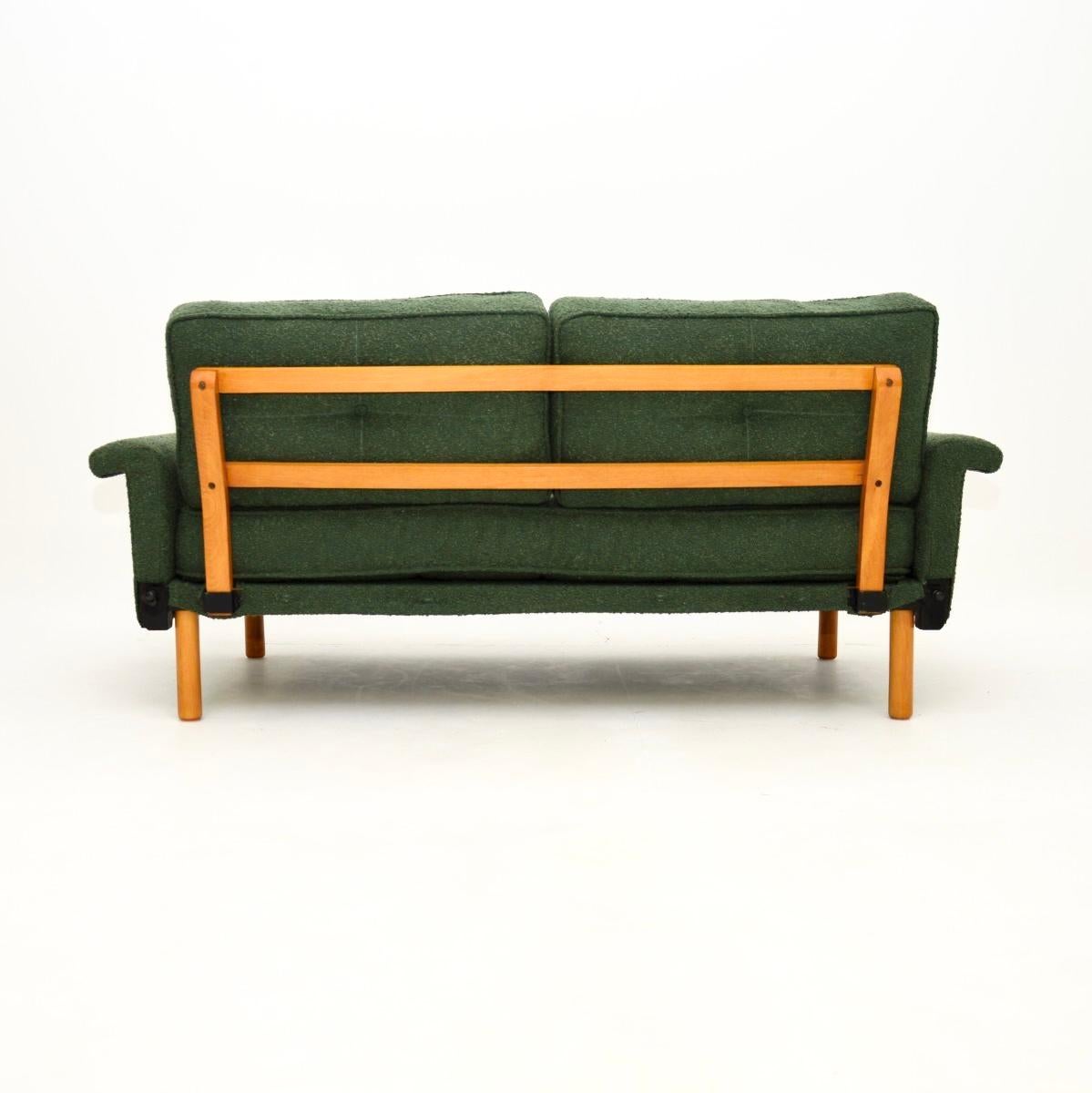 Bouclé Canapé-lit vintage des années 1950 en vente