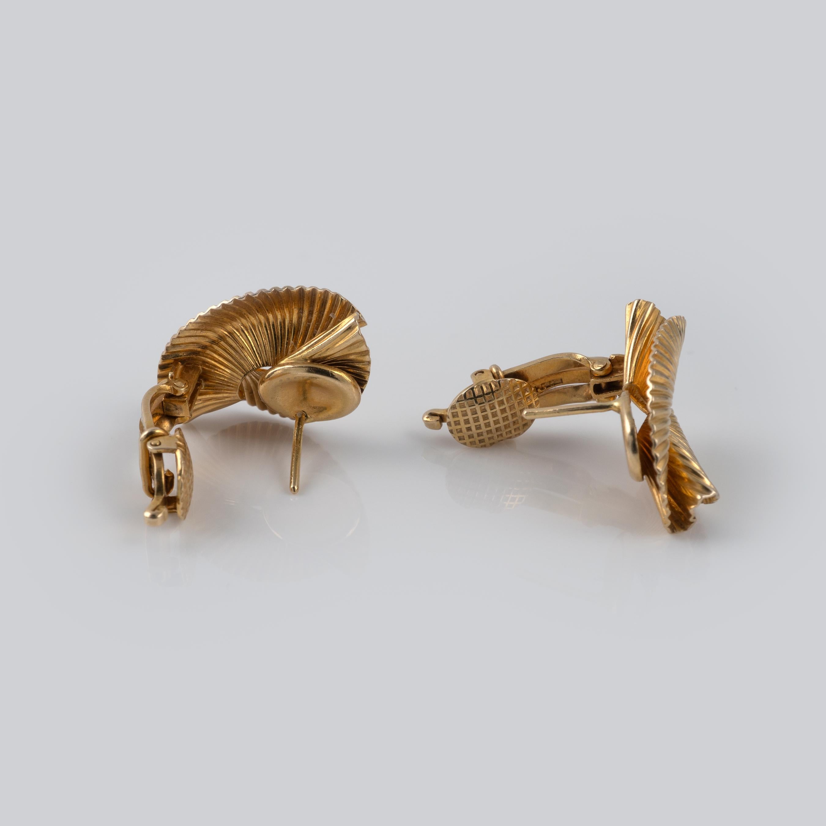 Modernist 1950s Vintage Tiffany & Co 14 Karat Gold Double Fan Clip Earrings