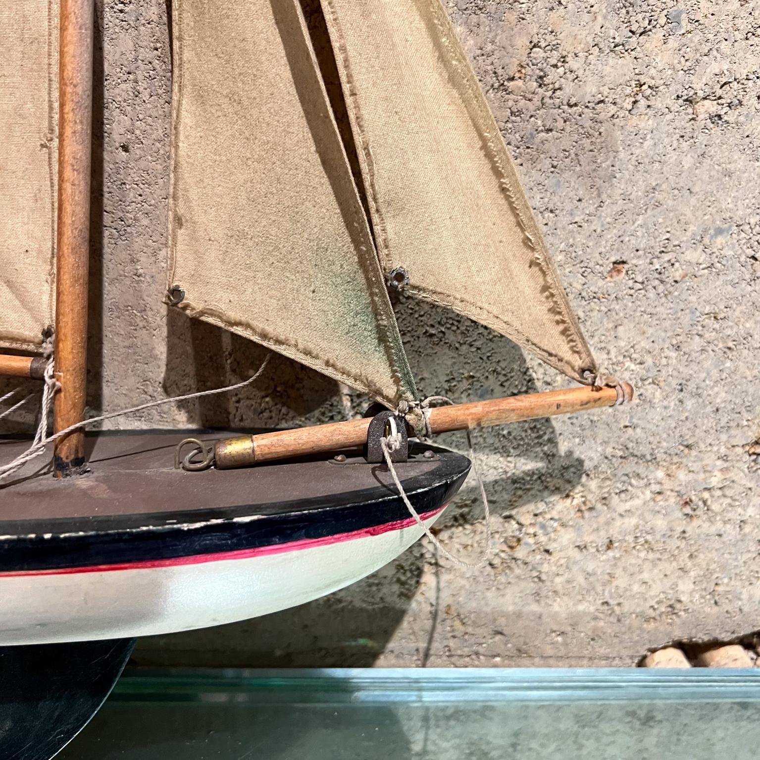 1950s Vintage Toy Old Pond Boat Wood Sailboat In Fair Condition For Sale In Chula Vista, CA