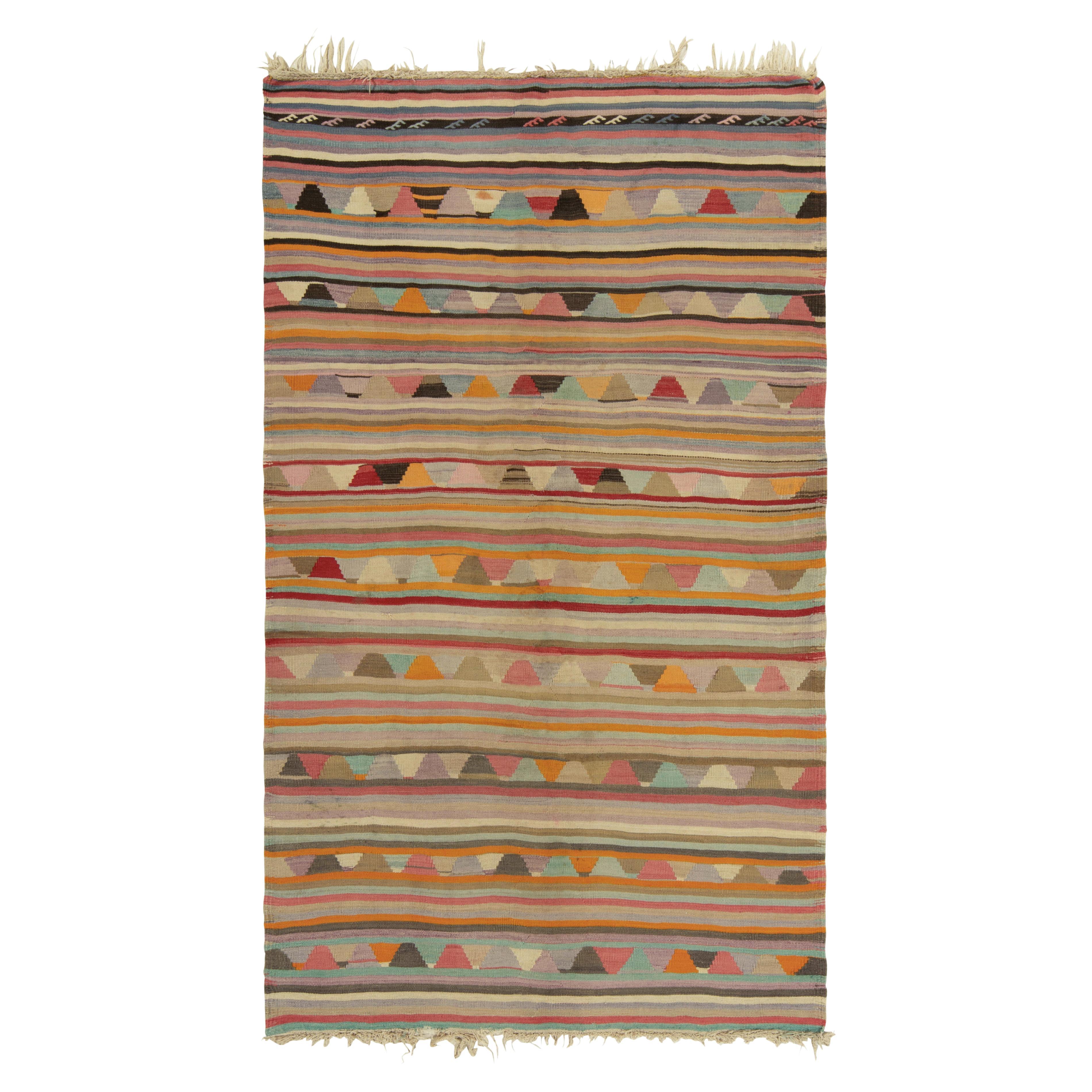 1950er Jahre Vintage Stammes-Kelim-Teppich in Gold-Orange mit geometrischem Muster von Teppich & Kelim