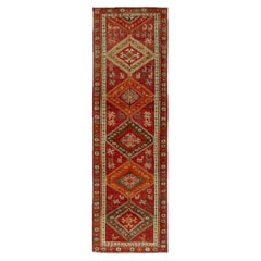 Traves de Mesa Vintage Tribal de los años 50 en Rojo, Naranja y Motivos Geométricos by Rug & Kilim