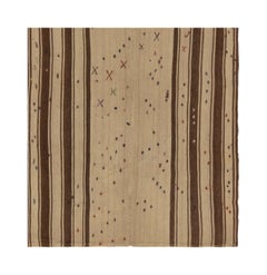 Tappeto Kilim turco vintage anni '50 con motivi geometrici beige di Rug & Kilim