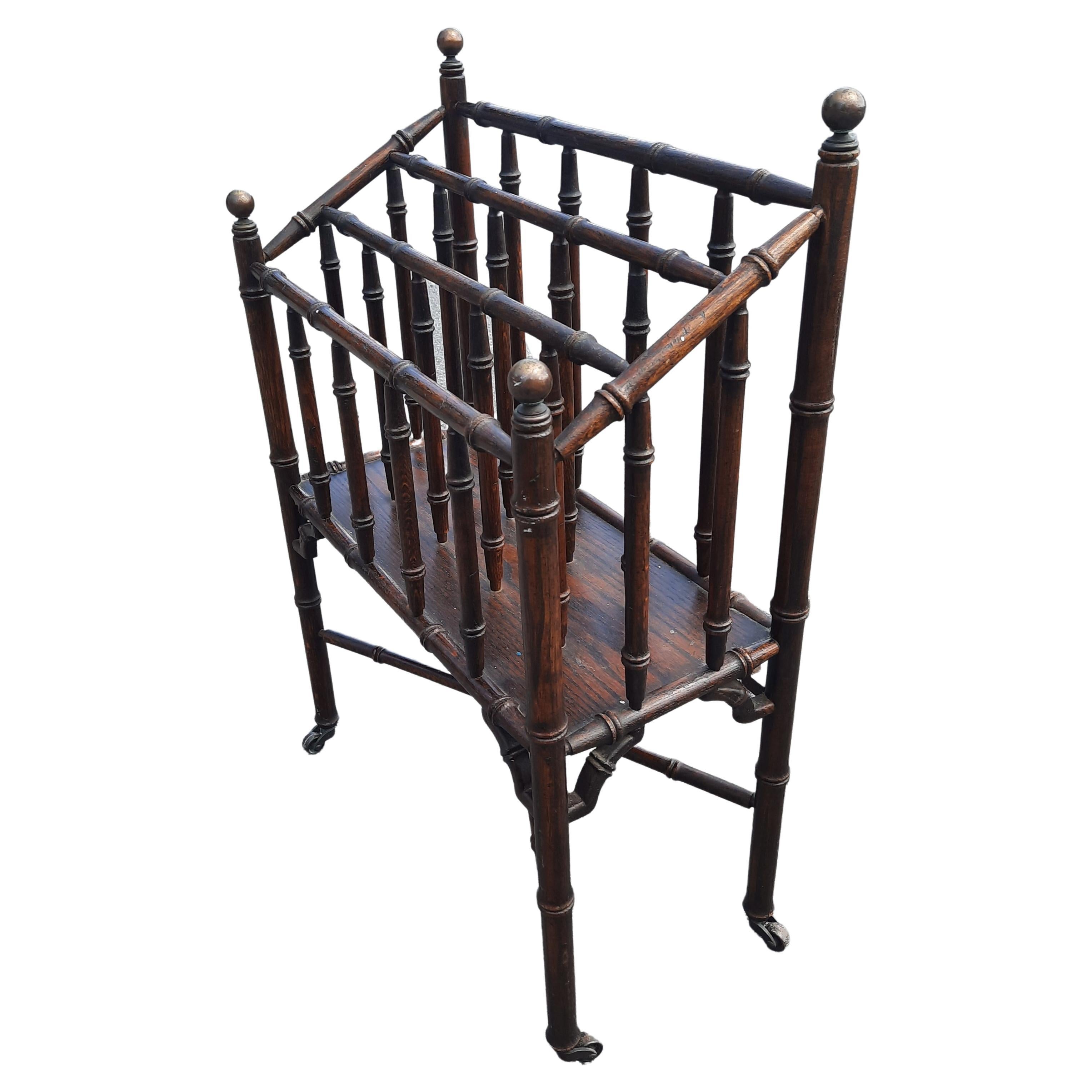 1950s Vintage Turned Oak Faux Bamboo Canterbury Reviewer Magazine Rack In Good Condition For Sale In Germantown, MD