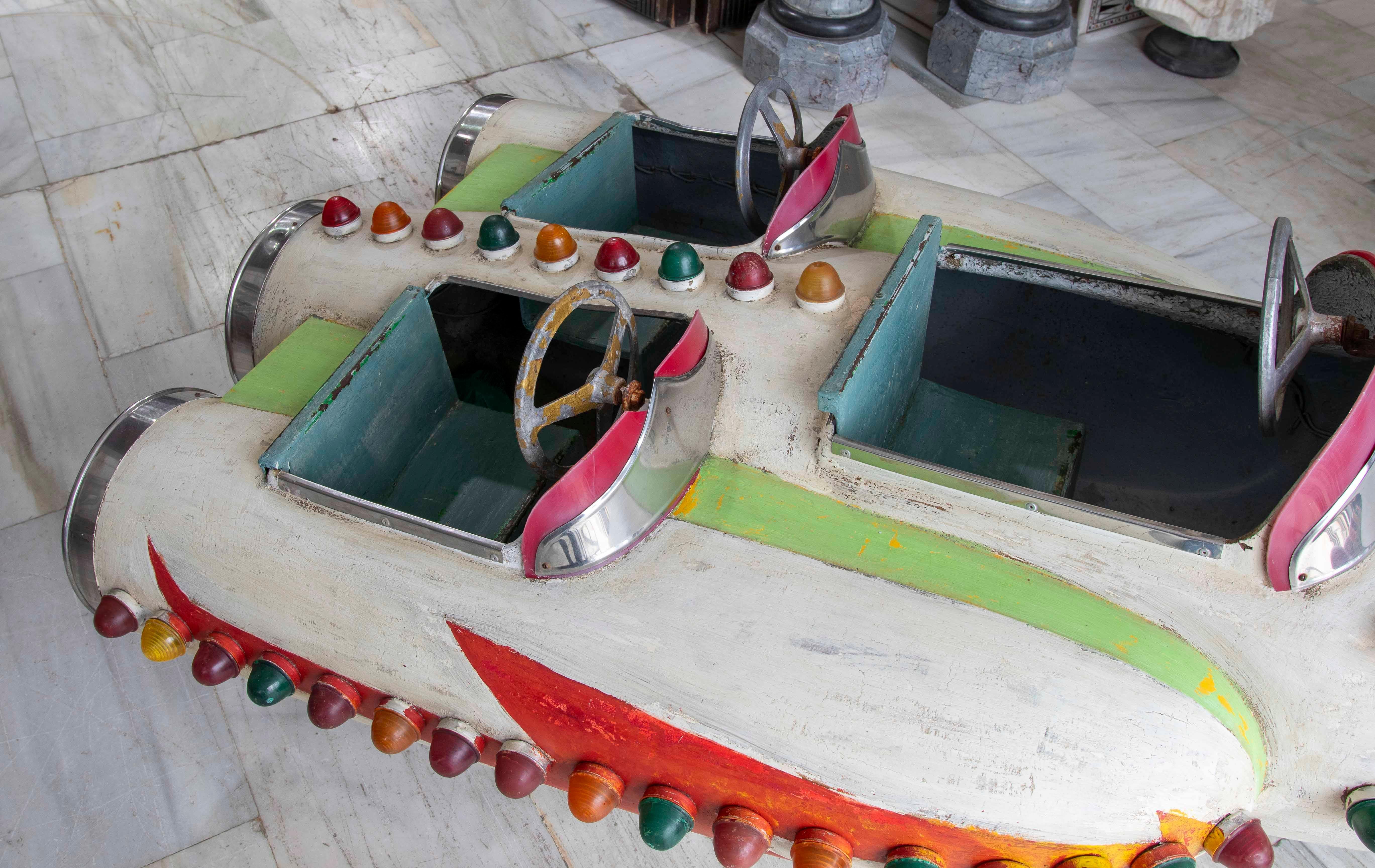 1950 Vintage Carrusel de feria de dos plazas Nave espacial en Bueno estado para la venta en Marbella, ES