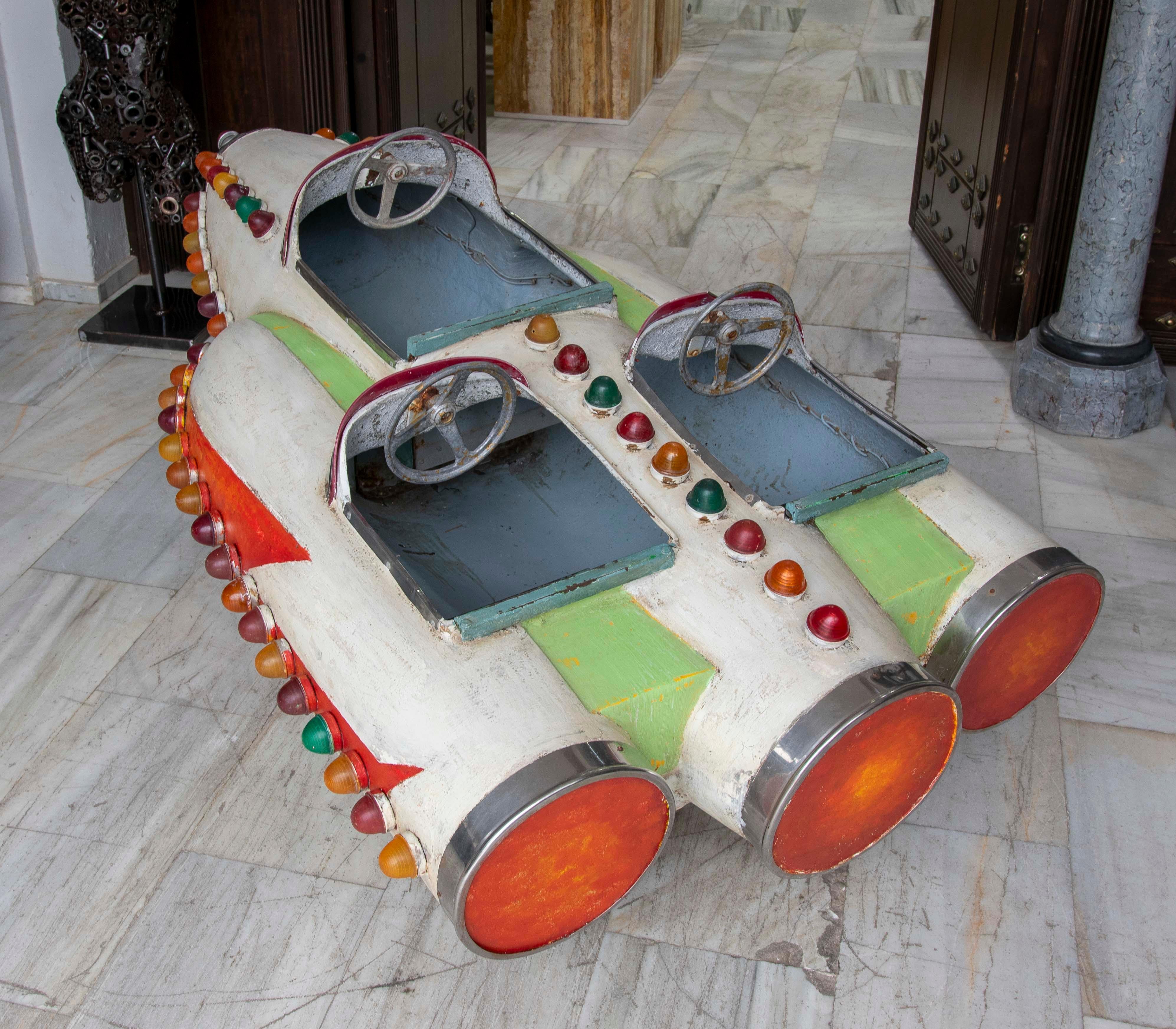 1950 Vintage Carrusel de feria de dos plazas Nave espacial en venta 2