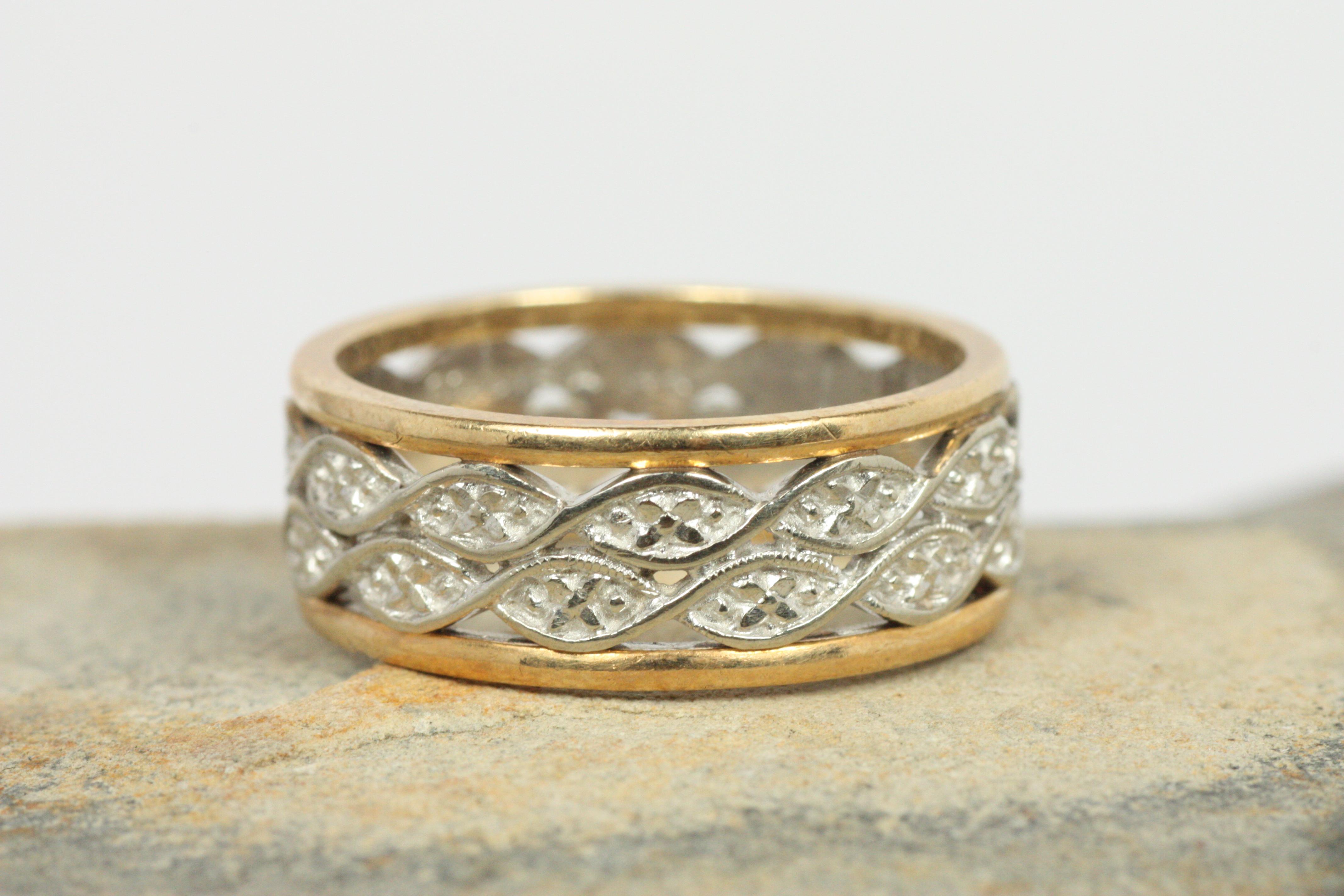 Women's or Men's 1950s Vintage Two-Tone Engraved 7.5mm Wedding Band in 14K White & Yellow Gold For Sale