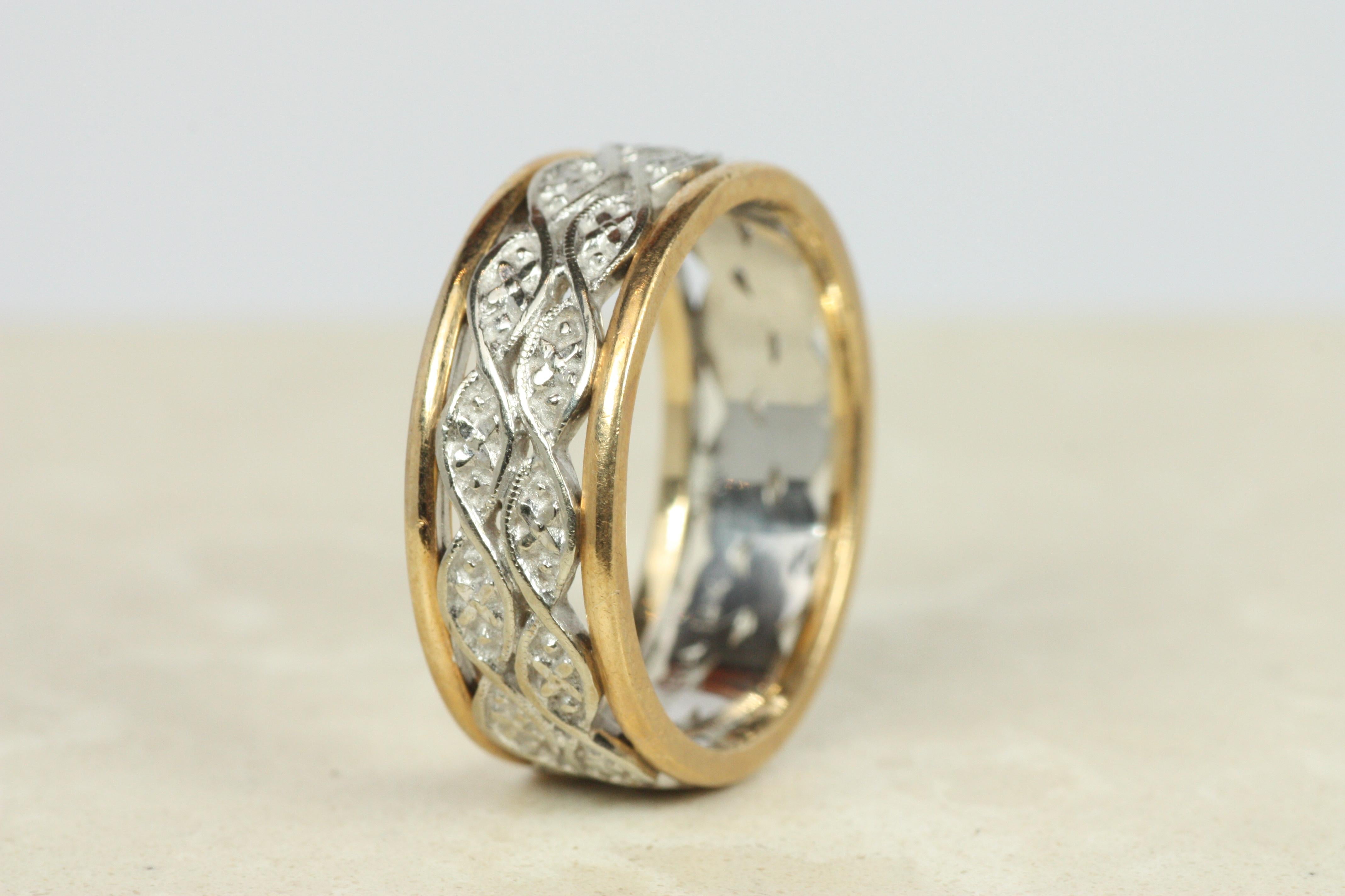 1950s Vintage Two-Tone Engraved 7.5mm Wedding Band in 14K White & Yellow Gold For Sale 1