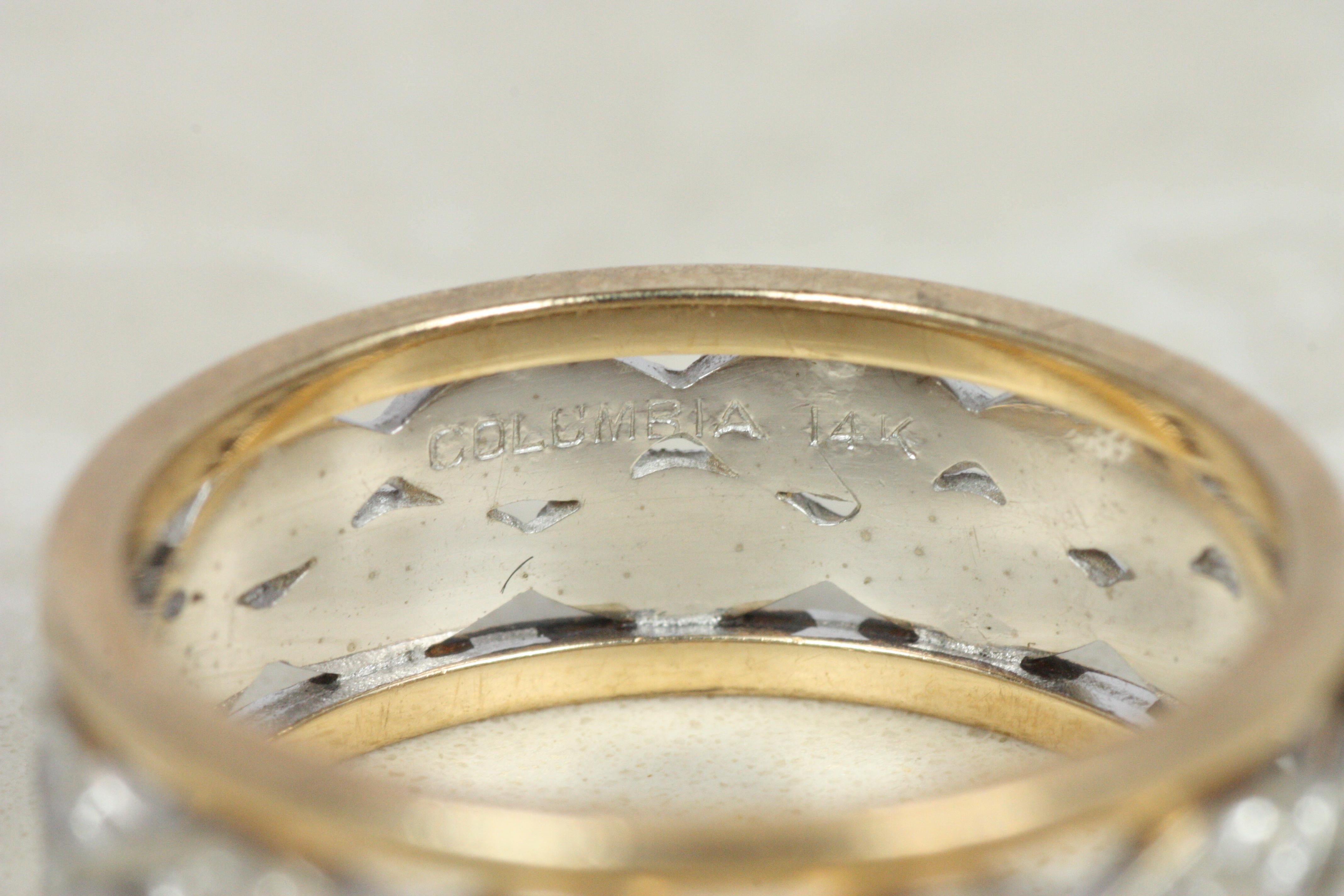 1950s Vintage Two-Tone Engraved 7.5mm Wedding Band in 14K White & Yellow Gold For Sale 4