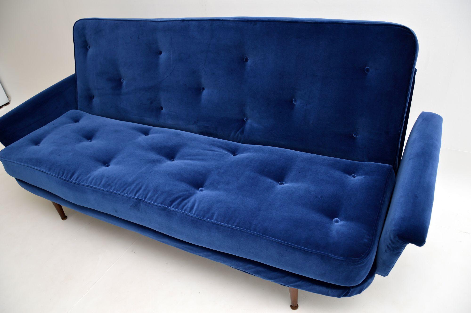 1950s Vintage Velvet Sofa Bed 1