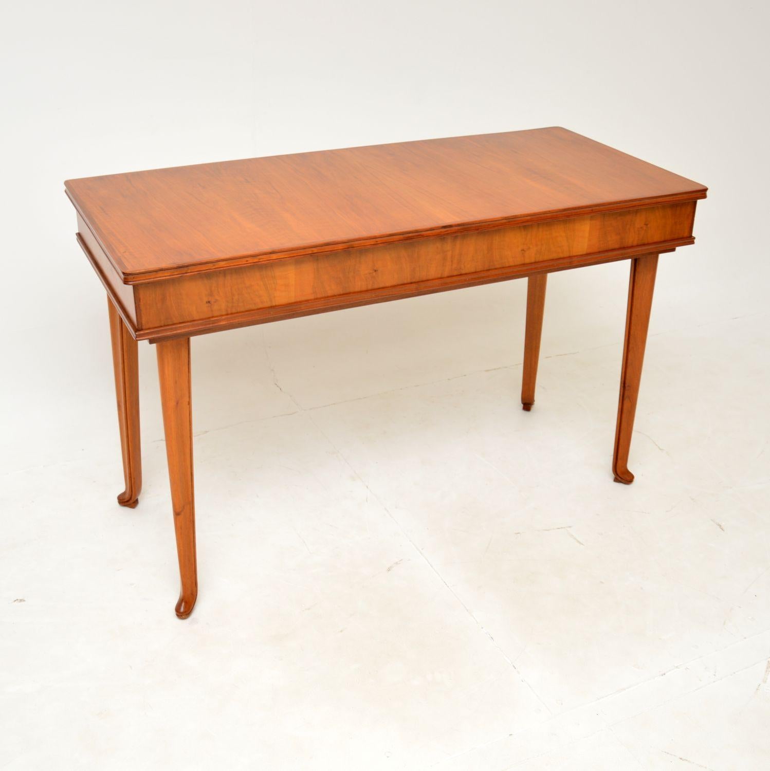 1950s Vintage Walnut Desk by Lazslo Hoenig In Good Condition In London, GB