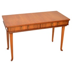 1950er Vintage-Schreibtisch aus Nussbaumholz von Lazslo Hoenig