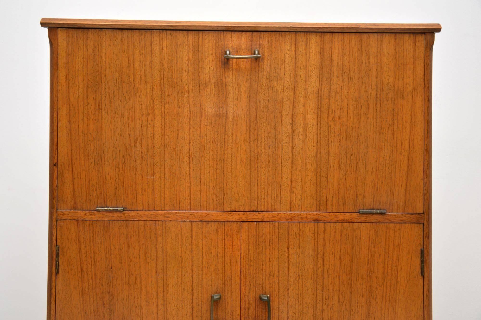 1950s Vintage Walnut Drinks Cabinet 3