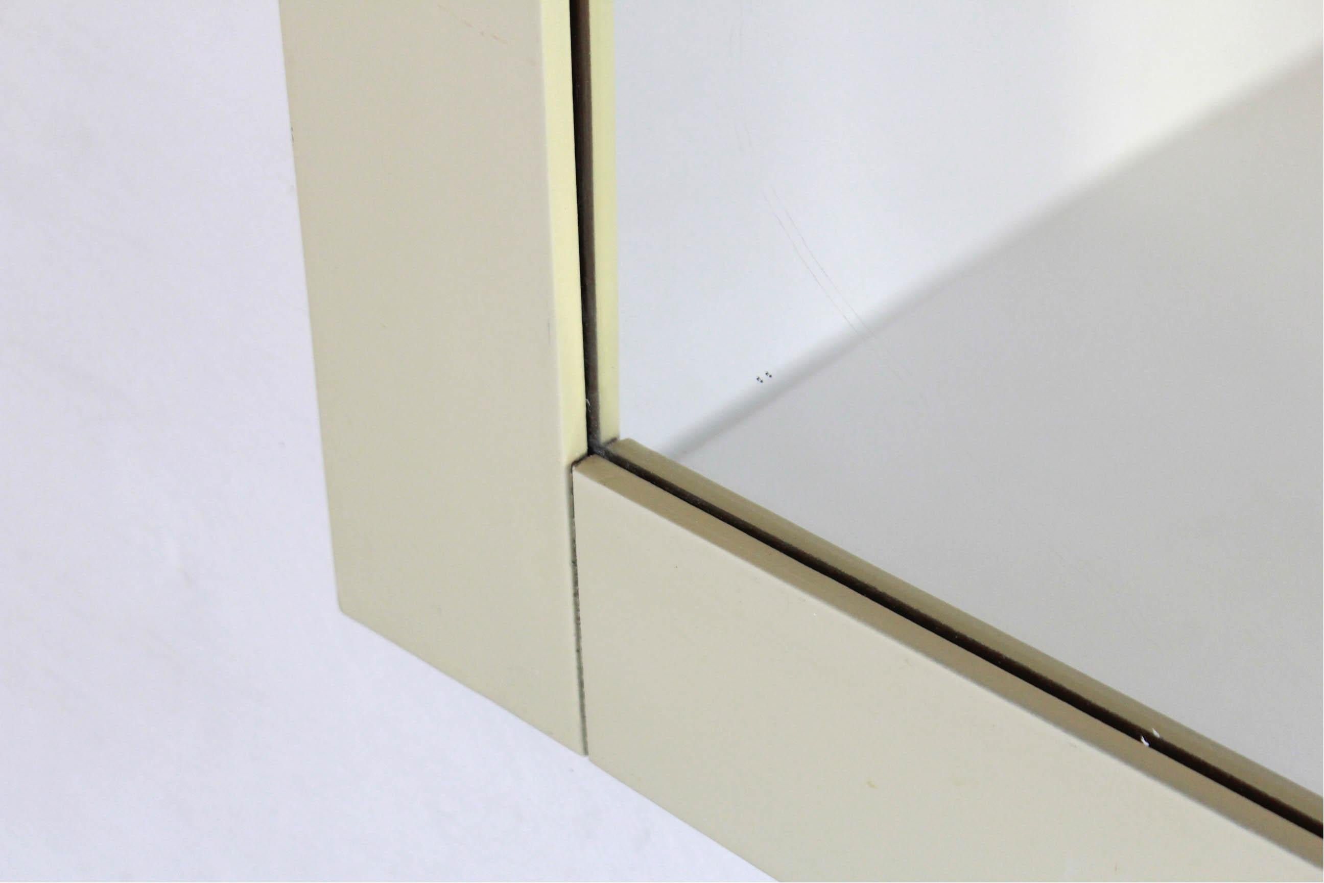 Miroir rectangulaire blanc, The Moderns, Italie, années 1950 Bon état - En vente à Ceglie Messapica, IT