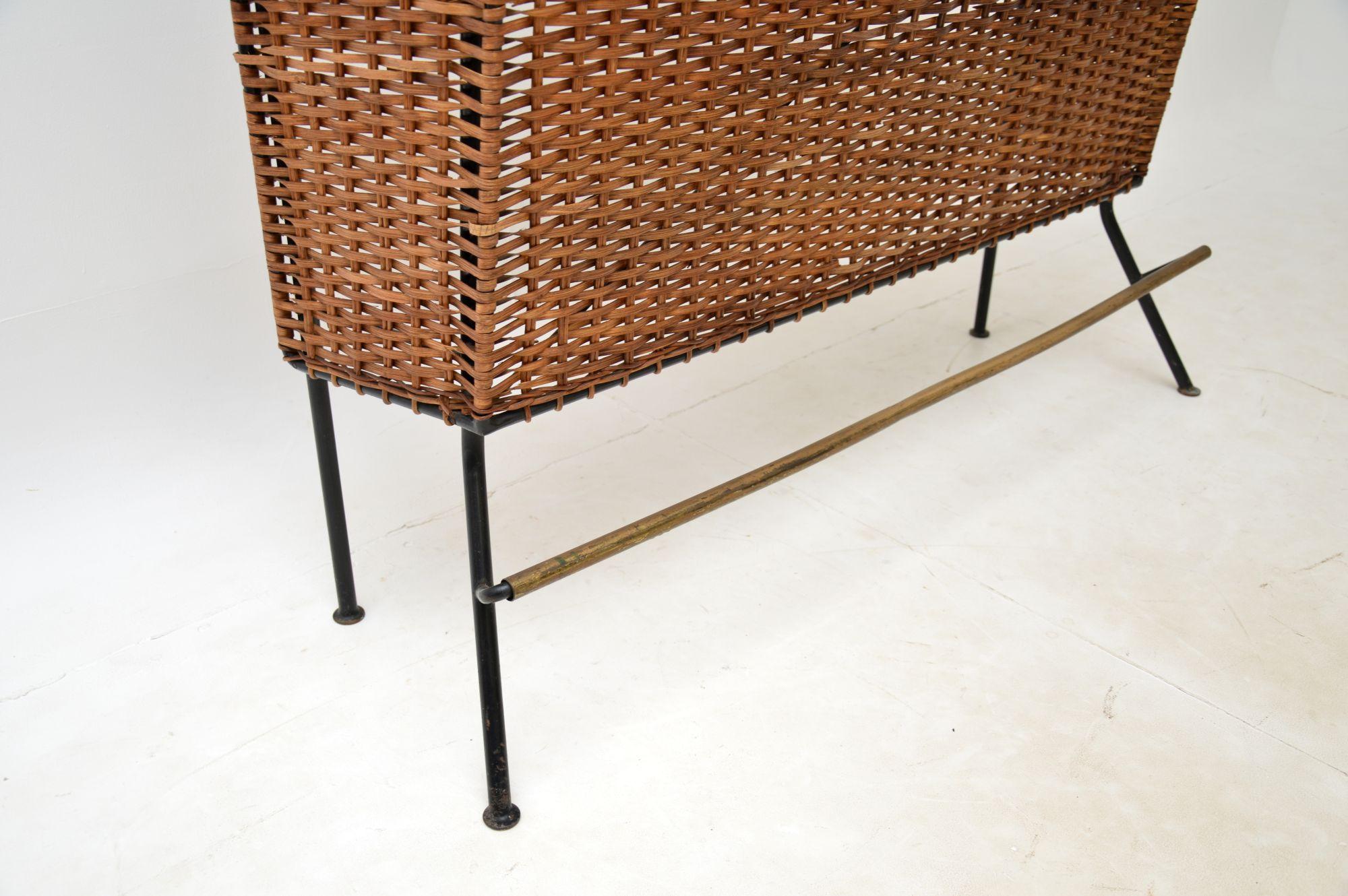 1950s Vintage Woven Rattan Bar & Stools For Sale 3
