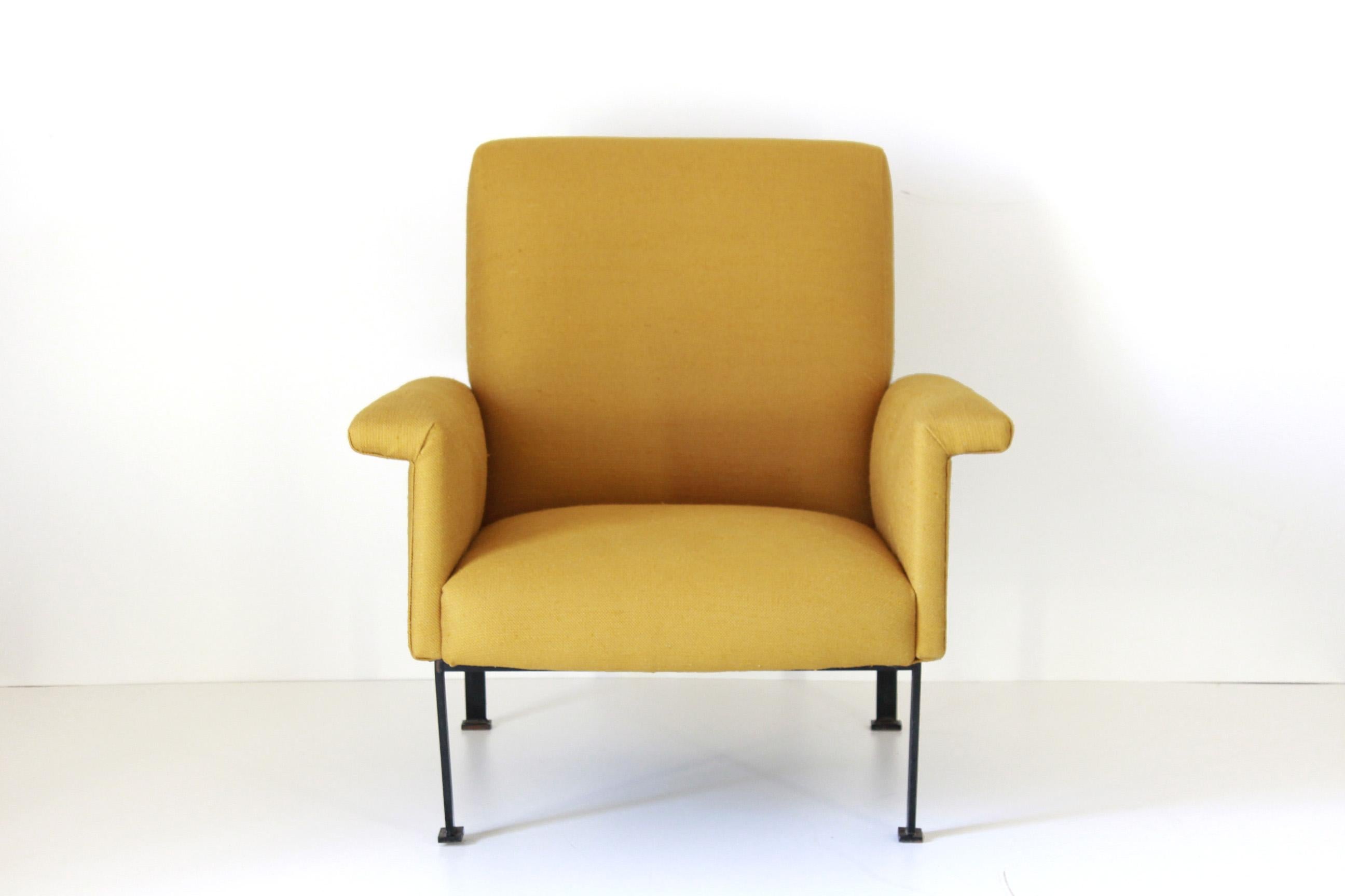 Vintage yellow Armchair, Italy 1950s
A 1950s vintage armchair with yellow fabric cover and iron and brass legs. Item restored, filling and cover brand new. In excellent conditions.


