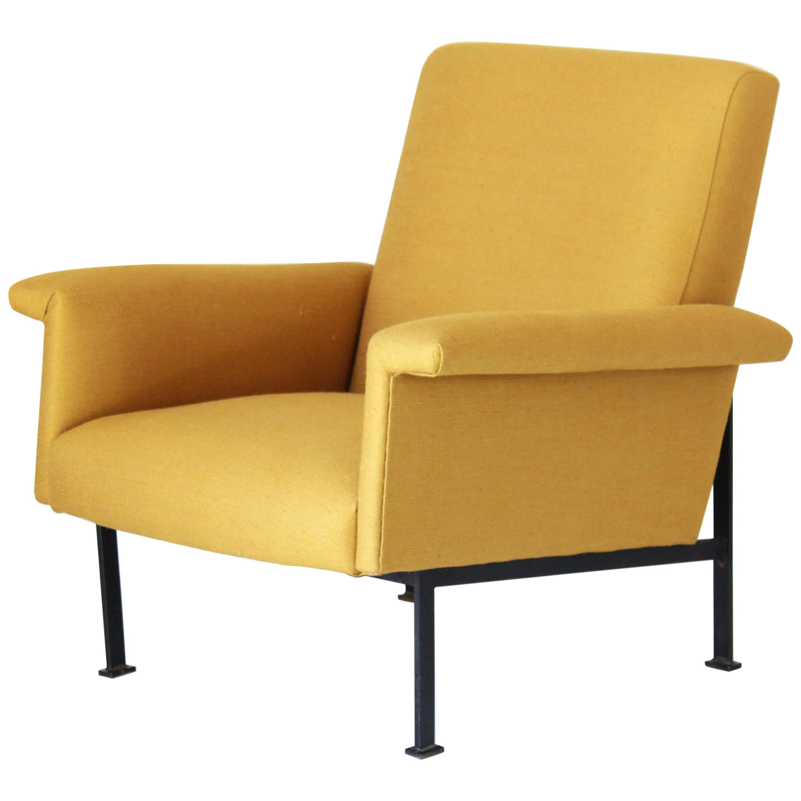 Vintage yellow Armchair, Italy 1950s For Sale