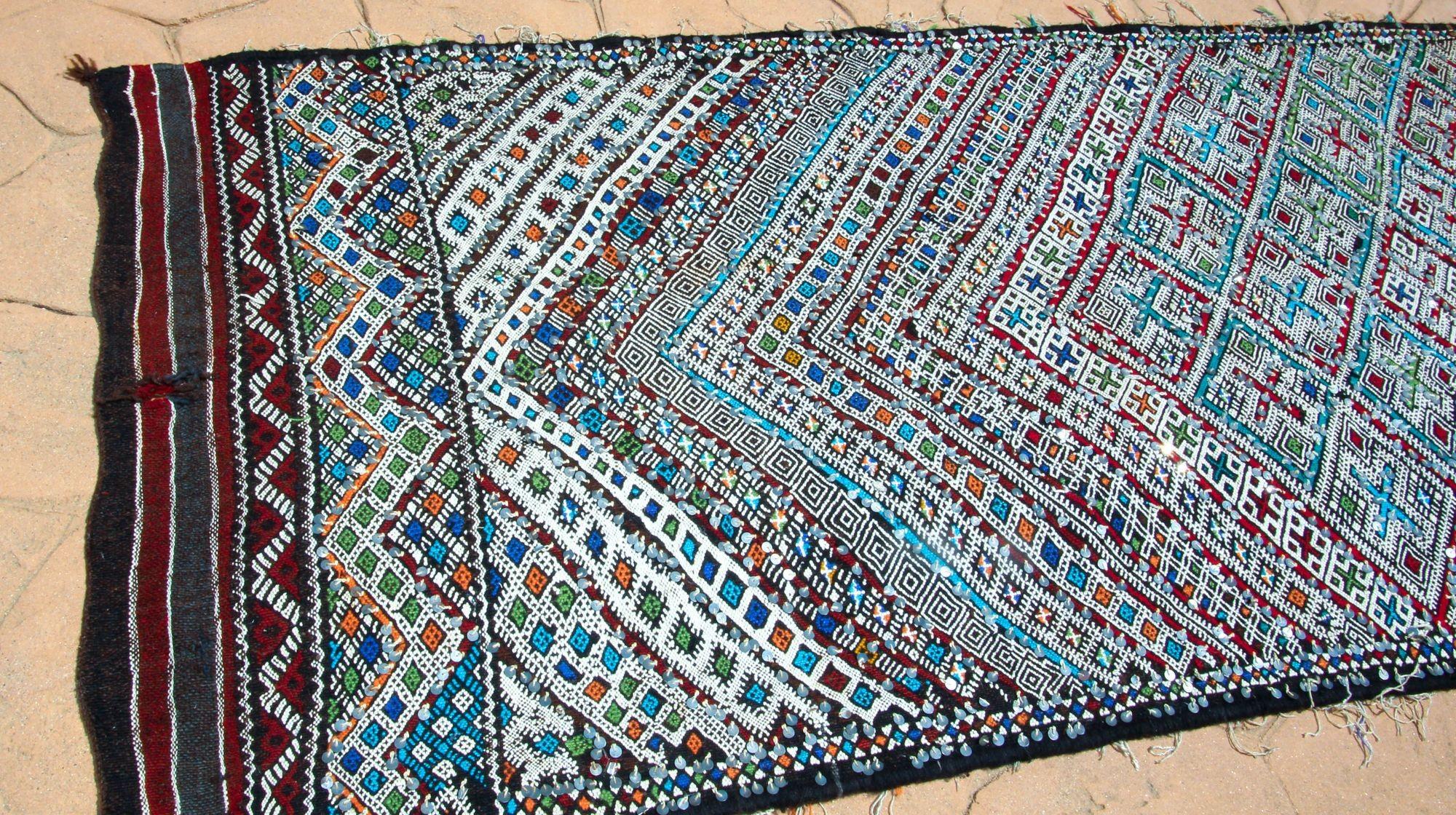 Tappeto marocchino Zemmour vintage degli anni '50 con struttura berbera, lunghezza 3ft x 16.4ft In condizioni buone in vendita a North Hollywood, CA