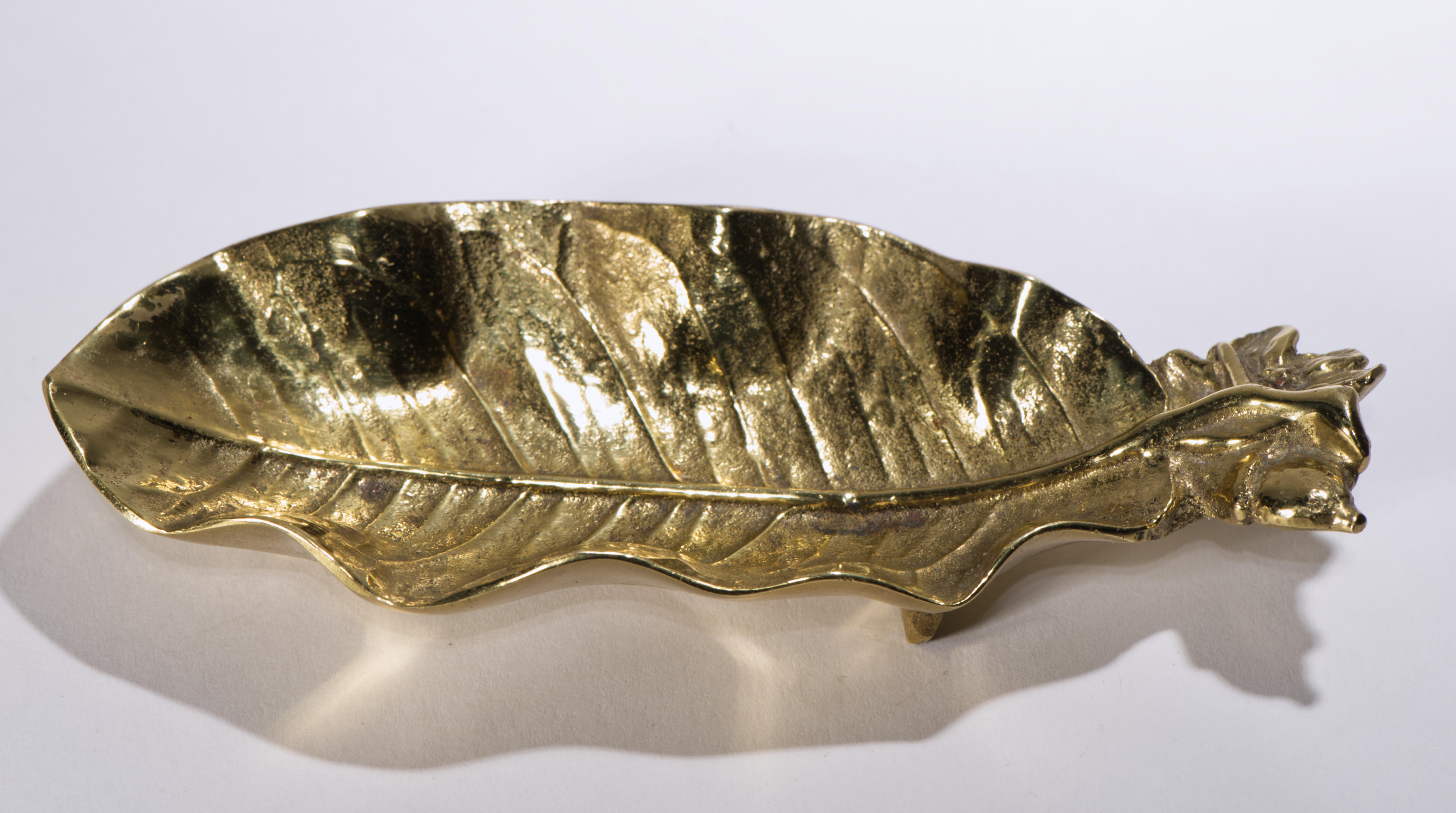 1950er Virginia Metalcrafters Zitronenblatt-Skulptur-Tablett aus Messing im Angebot 3