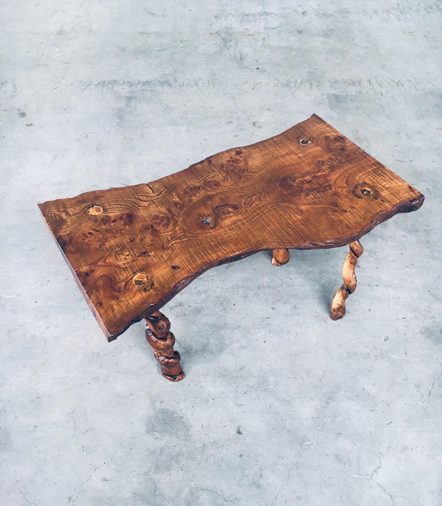 Milieu du XXe siècle Table d'appoint en chêne et bois de raisin des années 1950, de style Wabi Sabi, fabriquée à la main en vente