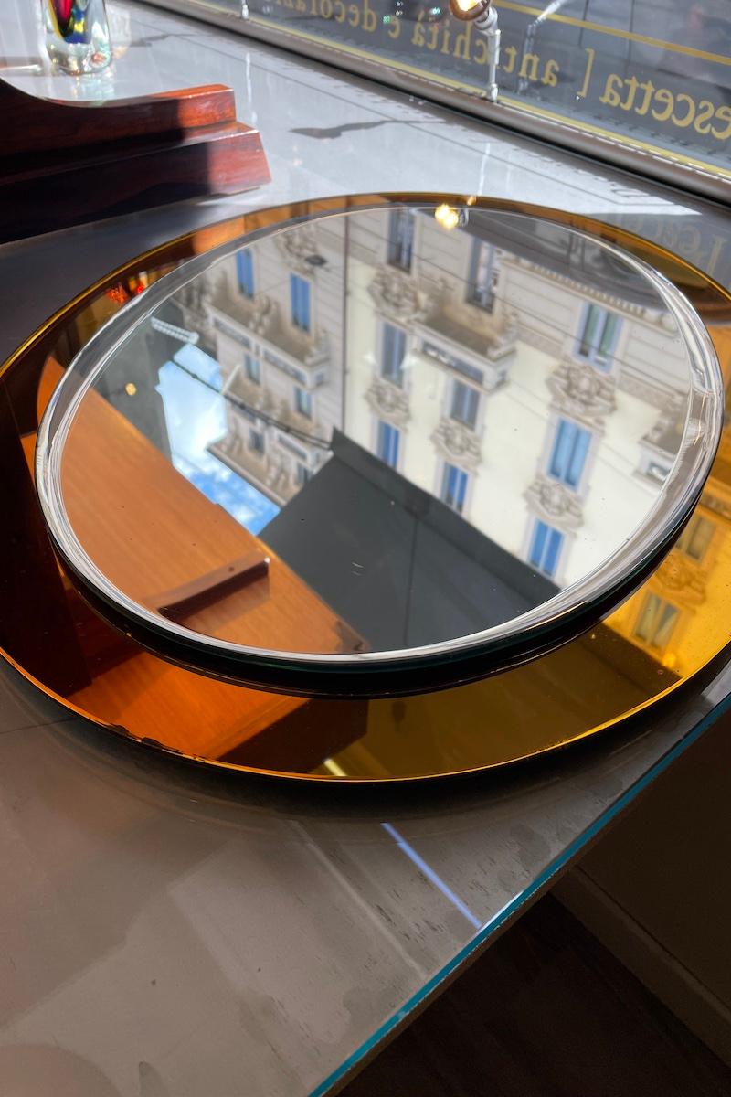 Milieu du XXe siècle Miroir mural des années 1950 avec bordure en verre ambré en vente