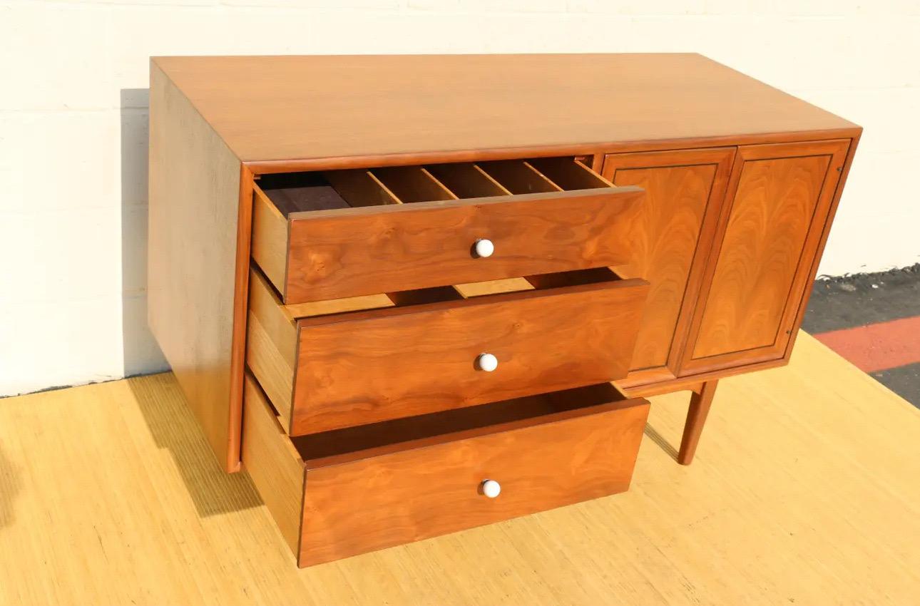 1950’s Walnut Credenza by Kipp Stewart for Drexel Declaration In Good Condition In North Hollywood, CA