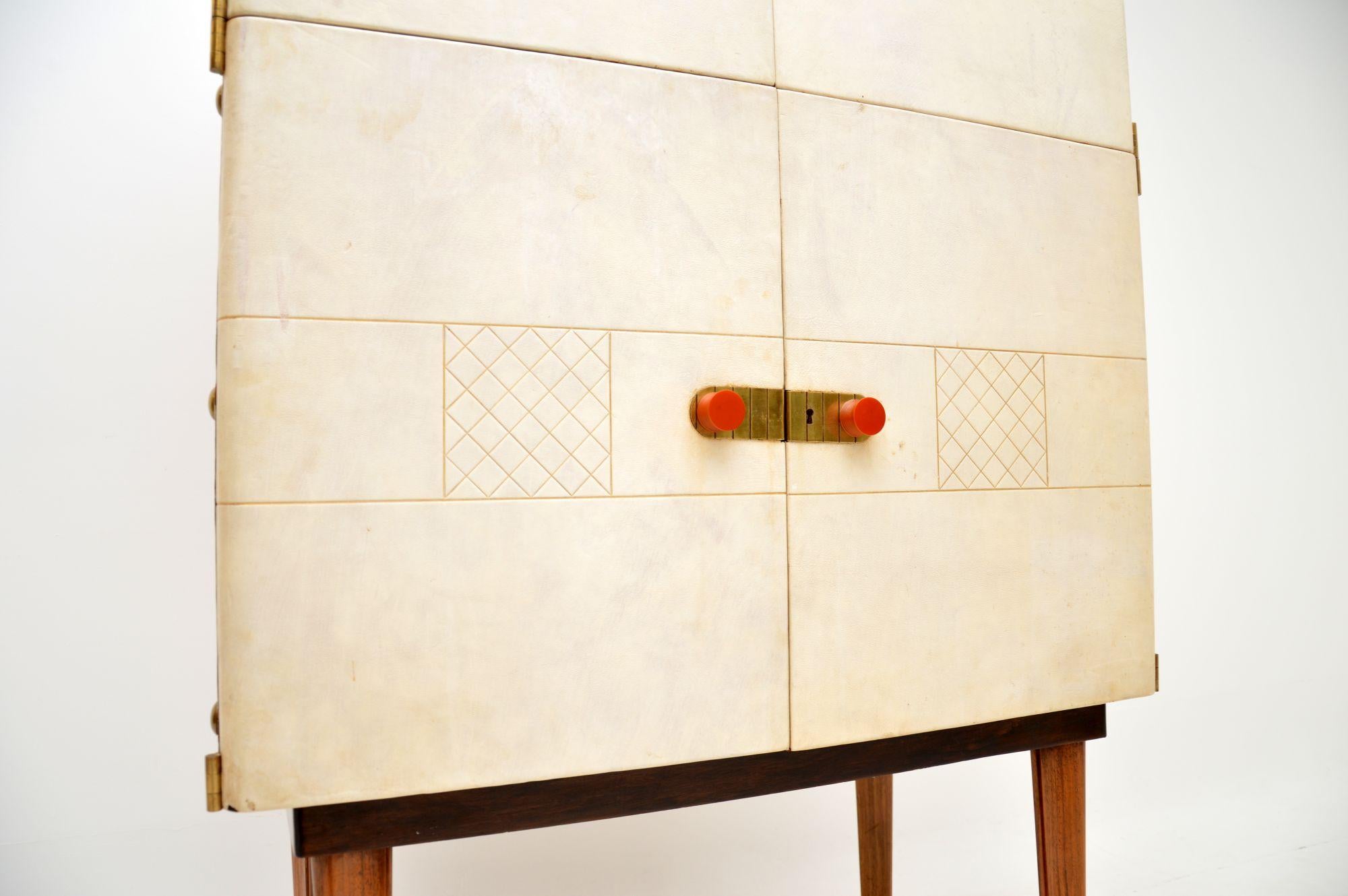 1950's Walnut & Leather Drinks Cabinet by Laszlo Hoenig In Good Condition In London, GB