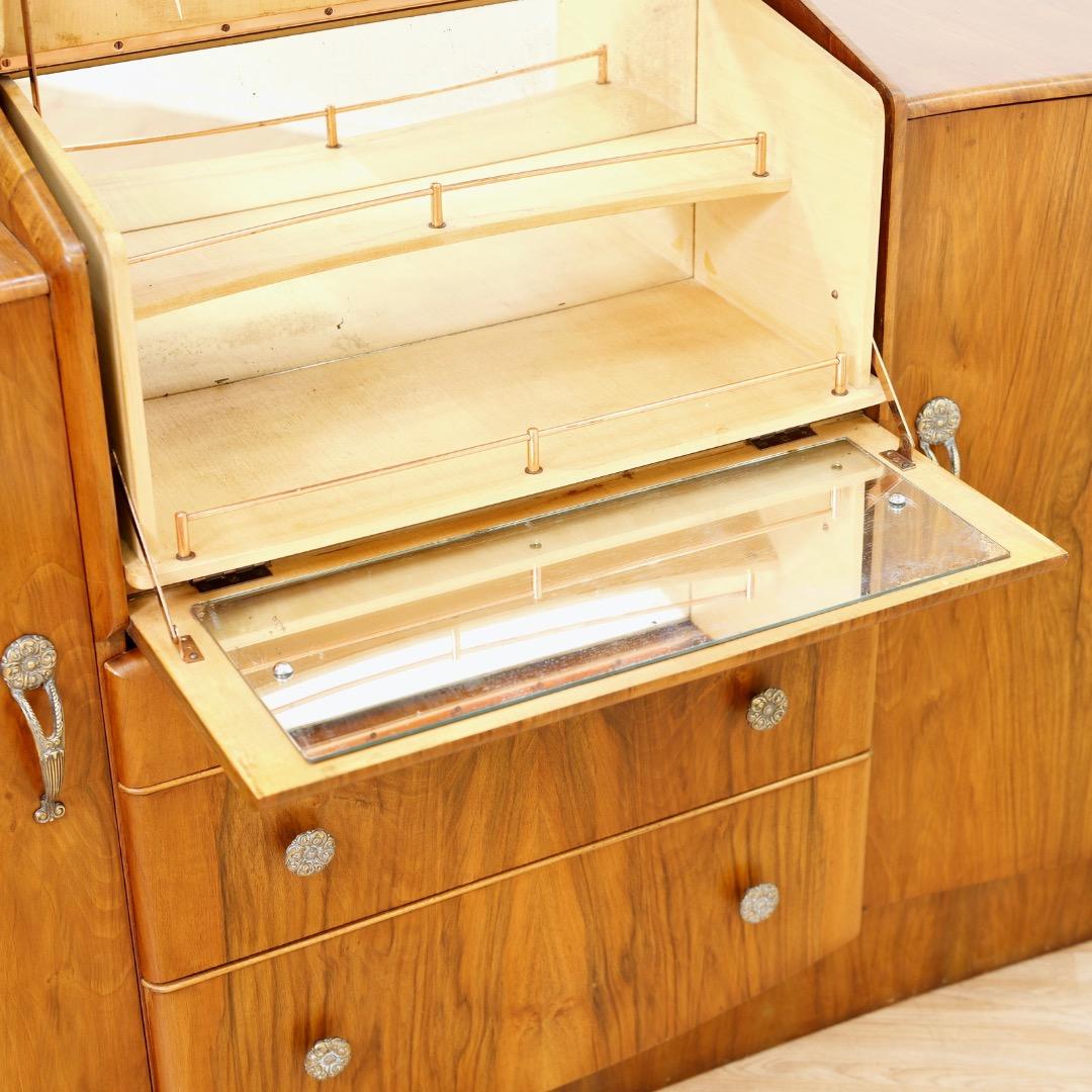 Credenza in noce per liquori del 1950 di Nathan Furniture in vendita 4