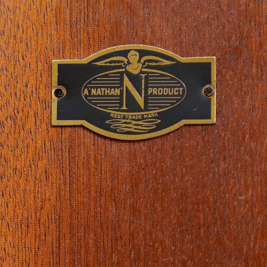 Credenza in noce per liquori del 1950 di Nathan Furniture in vendita 6