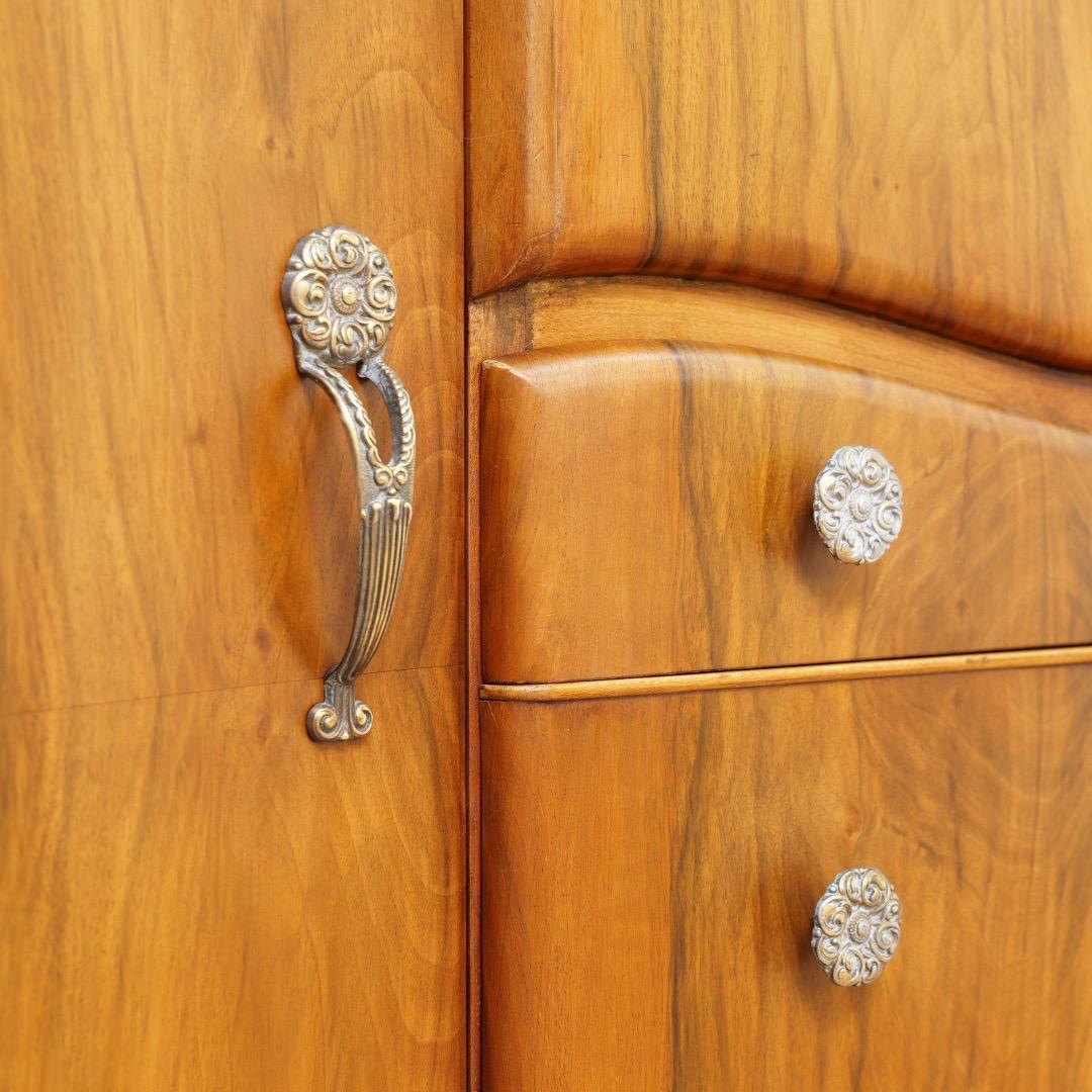 Credenza in noce per liquori del 1950 di Nathan Furniture in vendita 3