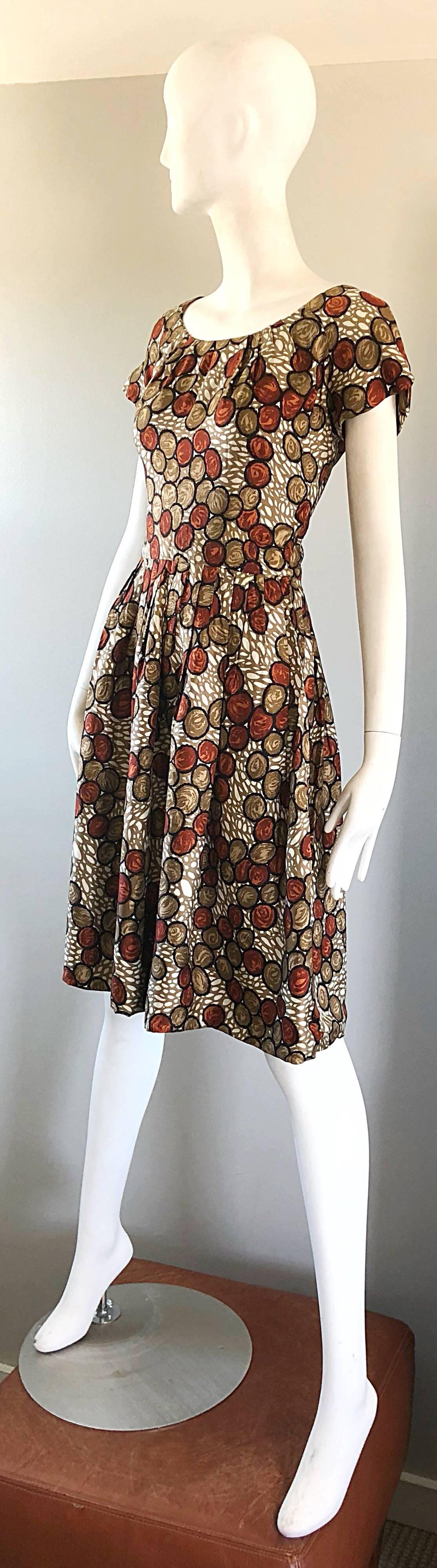 1950s Walnut Nut Print Fit n ' Flare Brown Beige Ivory Silk 50s Vintage Dress  5
