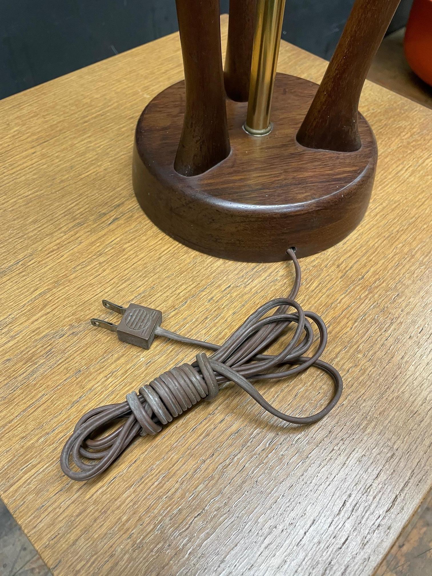 1950s Walnut Sculptural Tri-Spire Table Lamp Mid-Century Modeline Pearsall Tiki For Sale 2