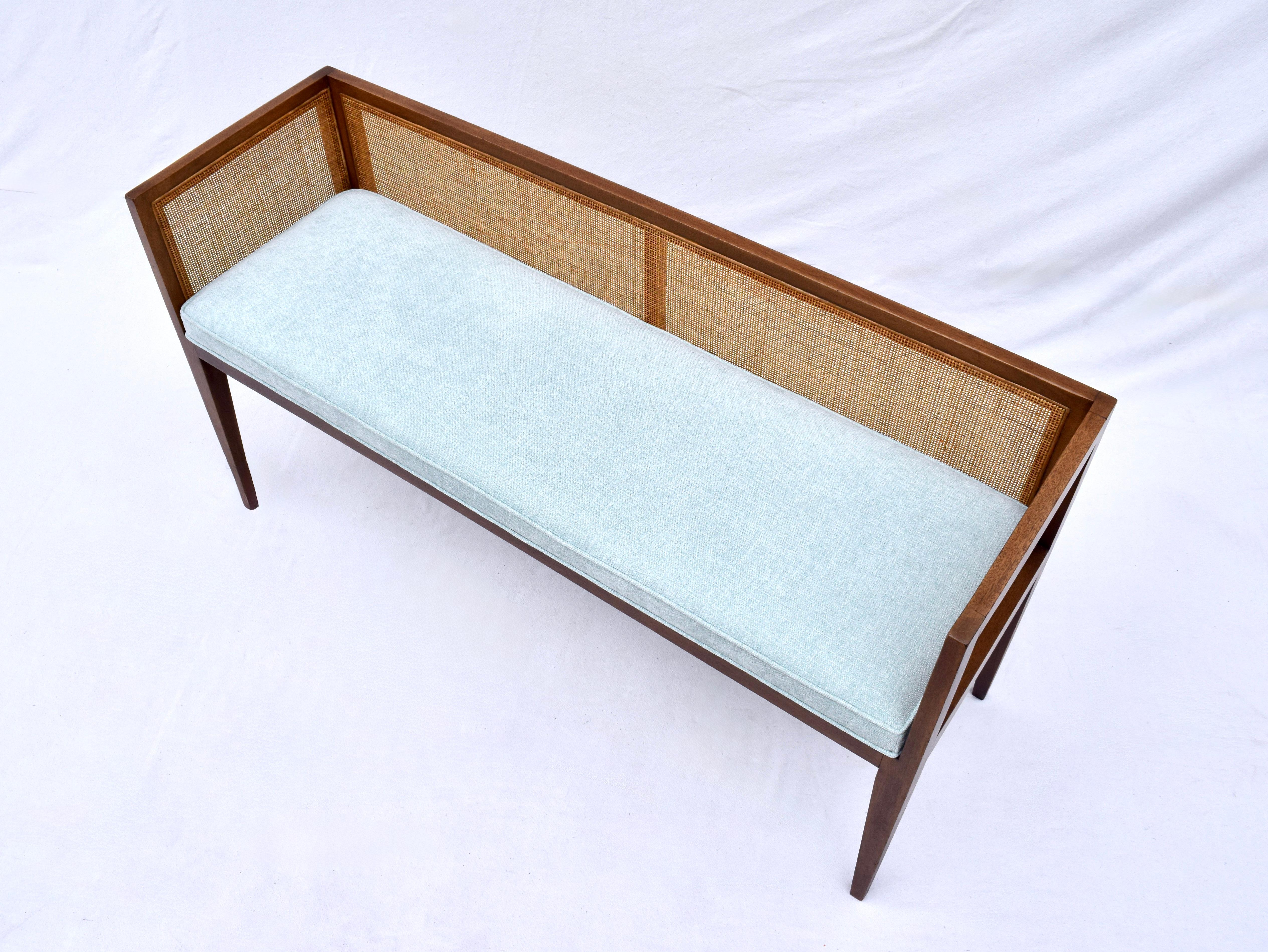 1950s Walnut Window Bench Attributed to Edward Wormley for Dunbar In Good Condition For Sale In Southampton, NJ
