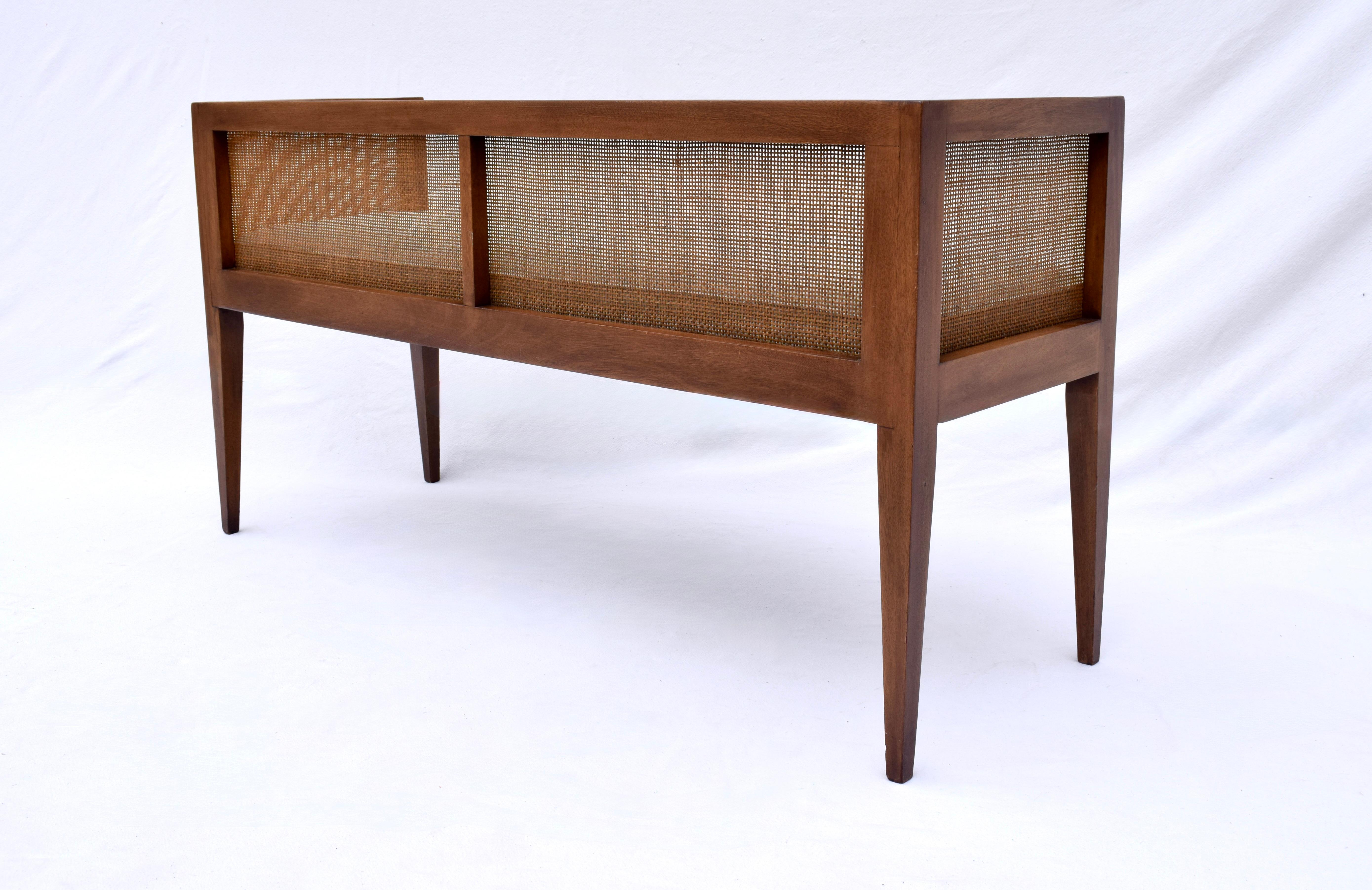 1950s Walnut Window Bench Attributed to Edward Wormley for Dunbar For Sale 2