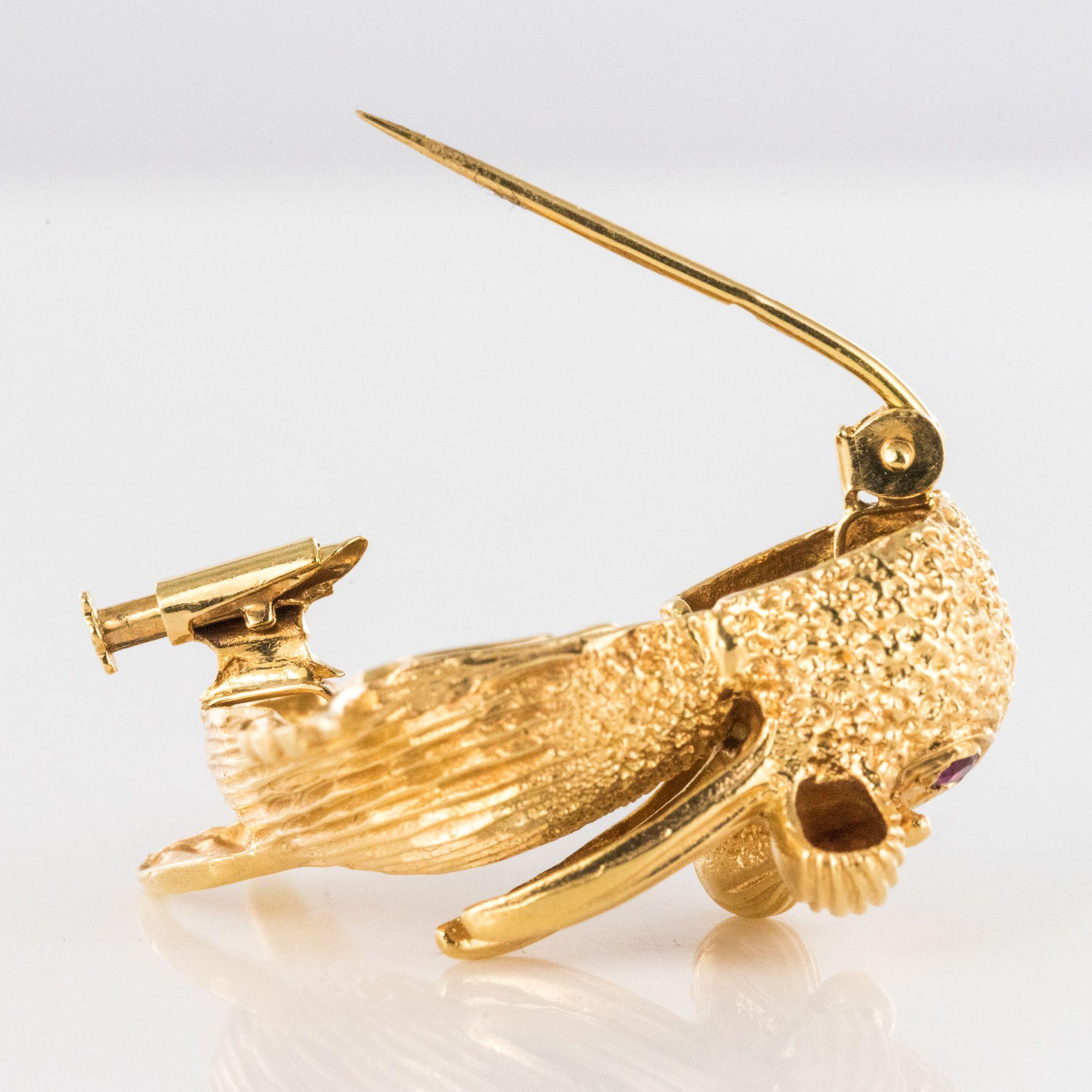 1950s Walrus 18 Karat Yellow Gold Brooch 5