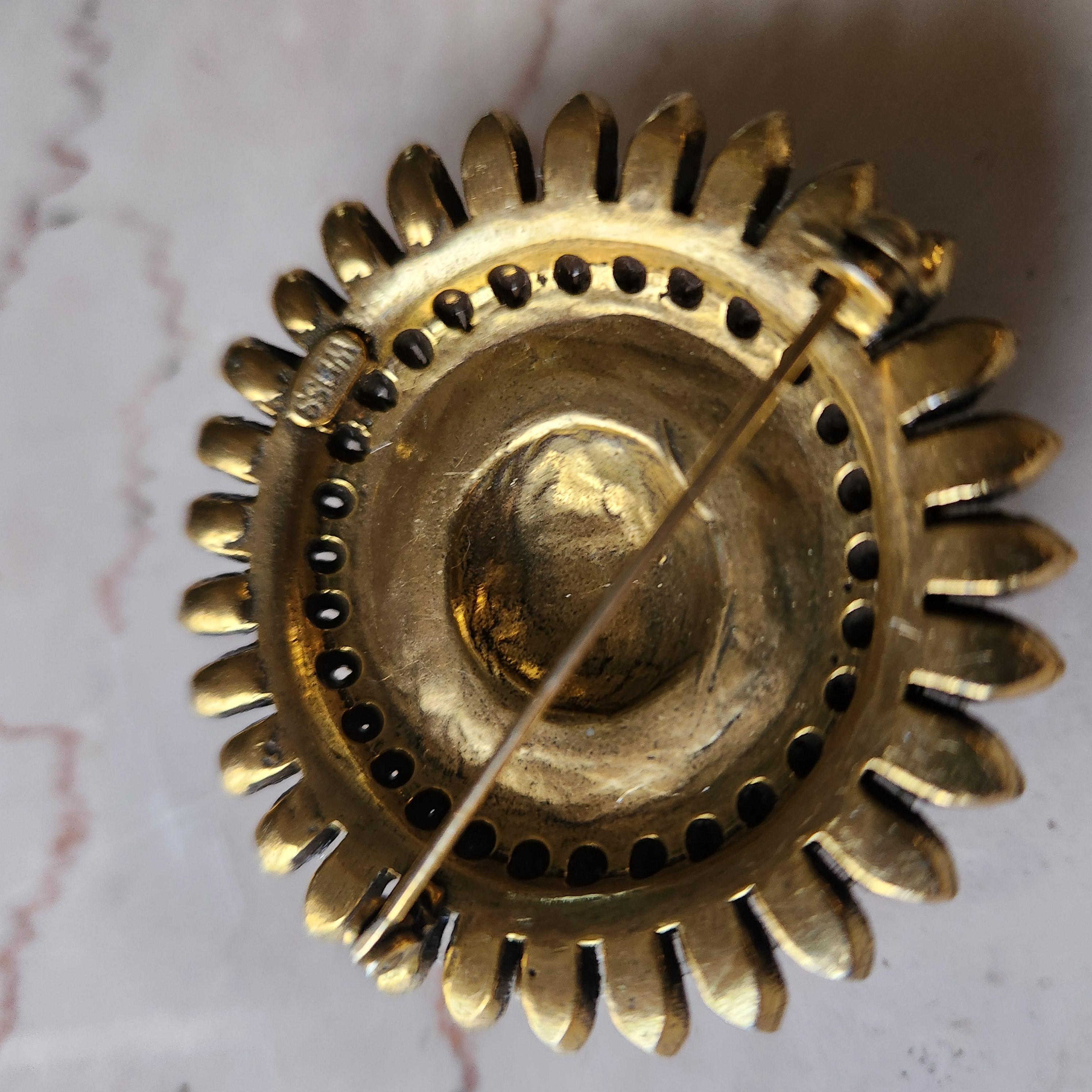 Metal 1950s Weiss Brooch Gold Starburst Diamanté Pavé For Sale