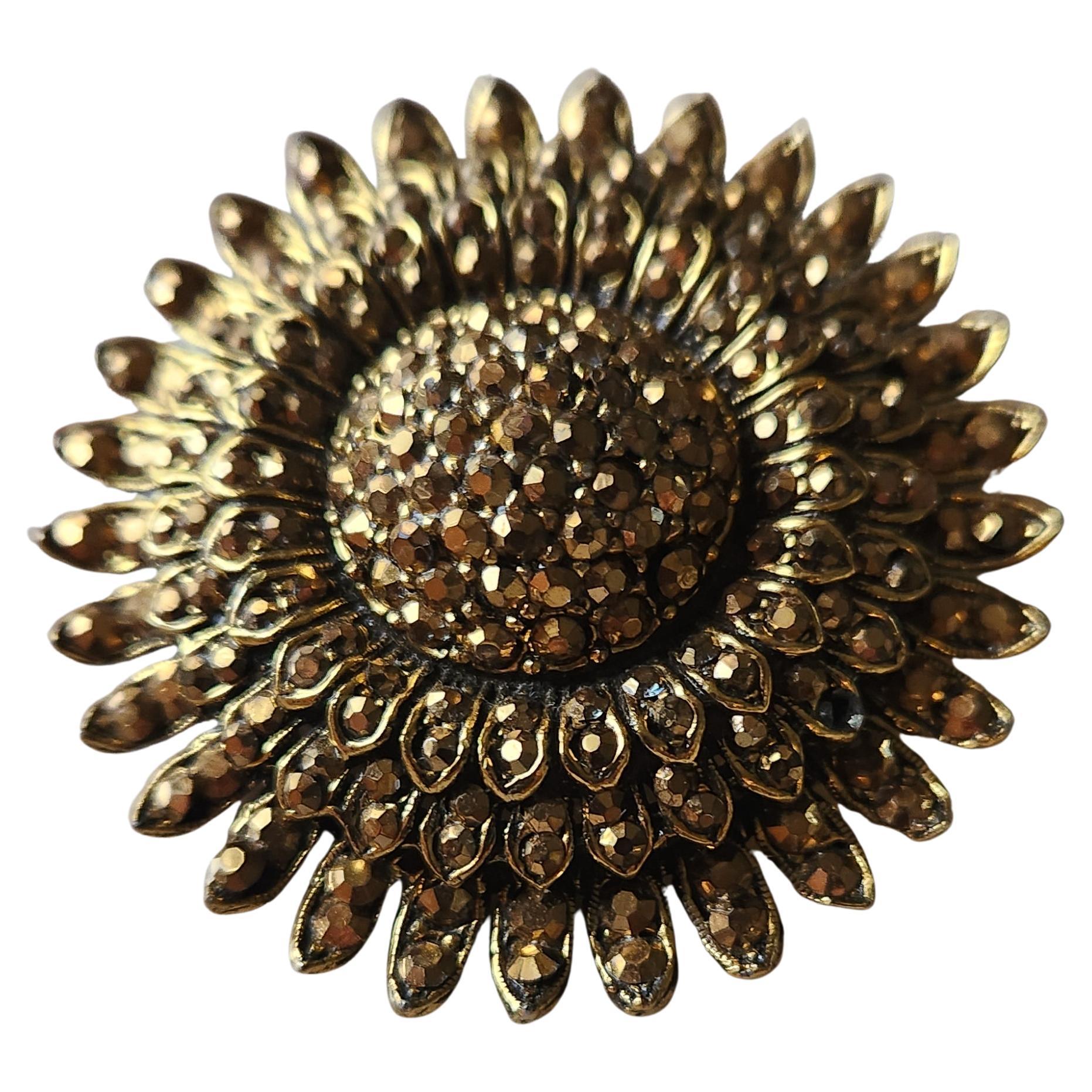 1950s Weiss Brooch Gold Starburst Diamanté Pavé