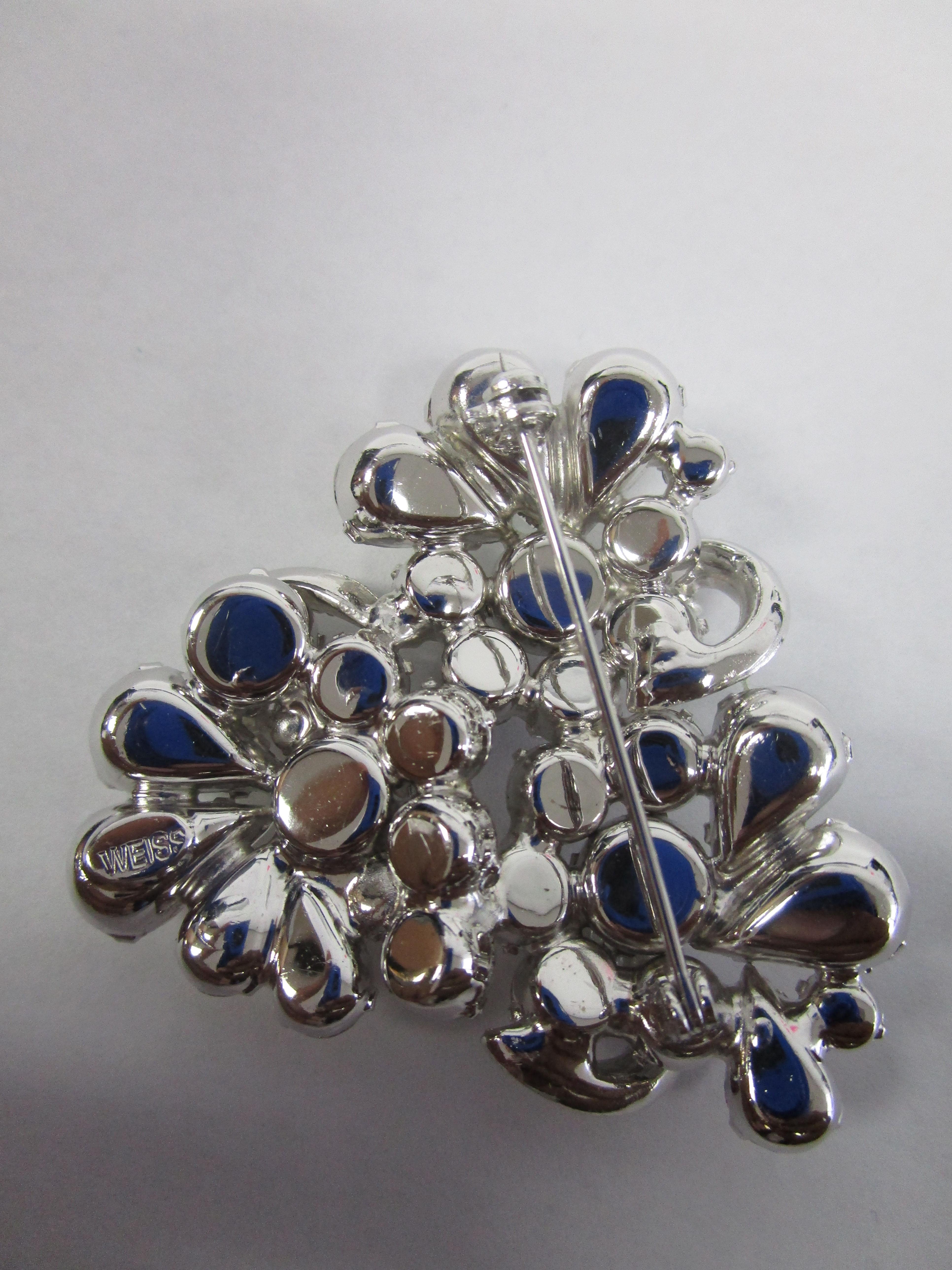 Post-War 1950s Weiss Swirled Tri Cluster Crystal Brooch  For Sale